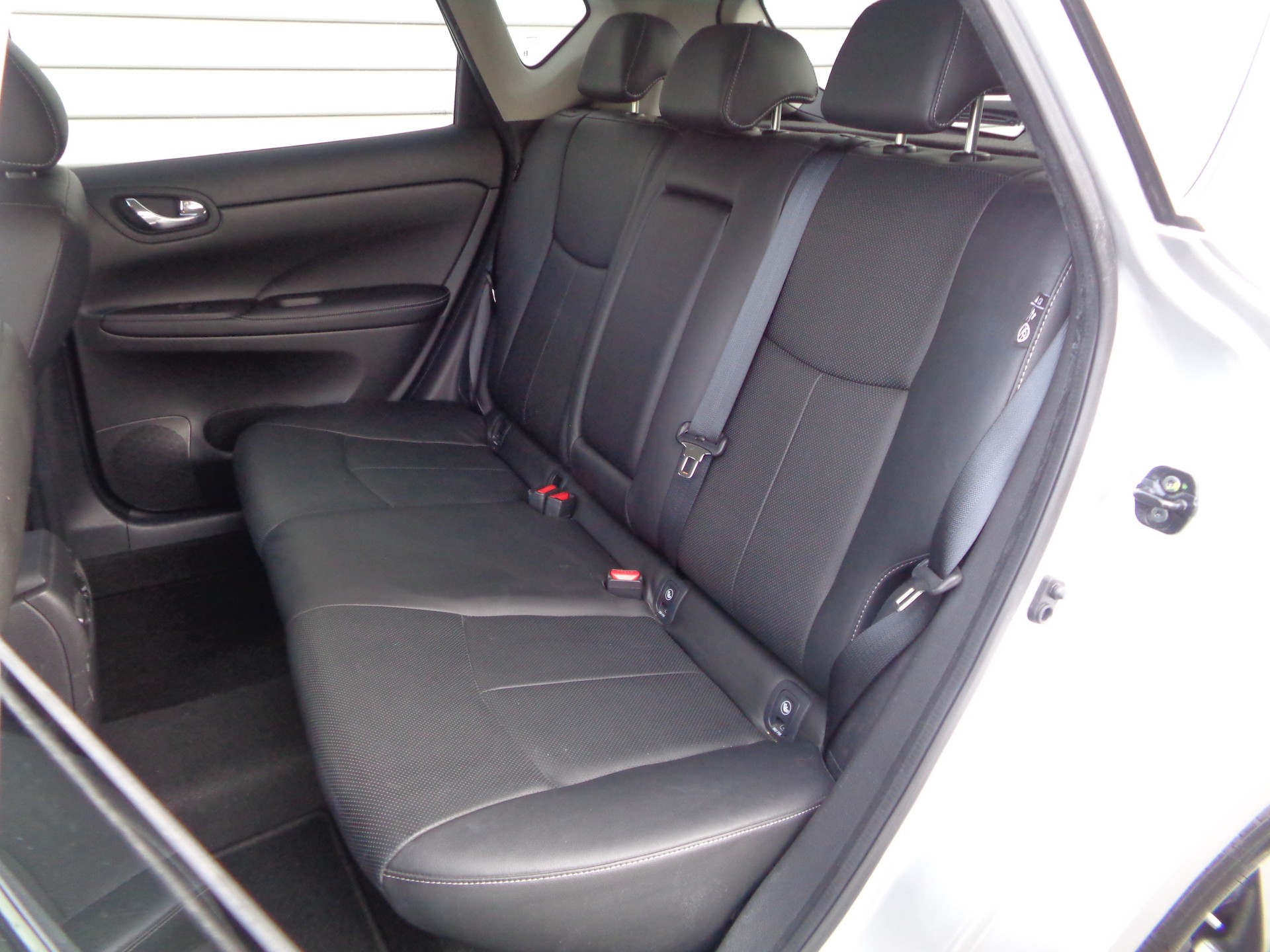 NISSAN Pulsar 1.2 DIG-T tekna Xtronic CVT-image-9