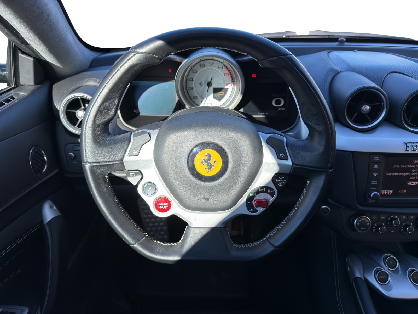 FERRARI FF-image-10