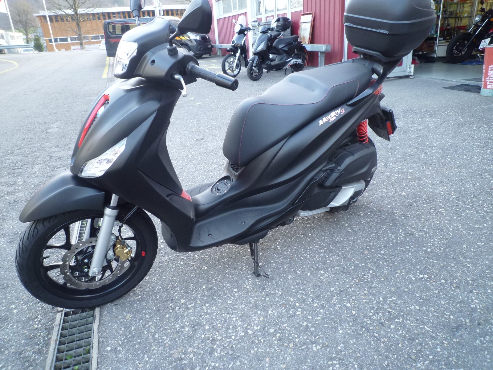 PIAGGIO Medley 125 Sport-image-2