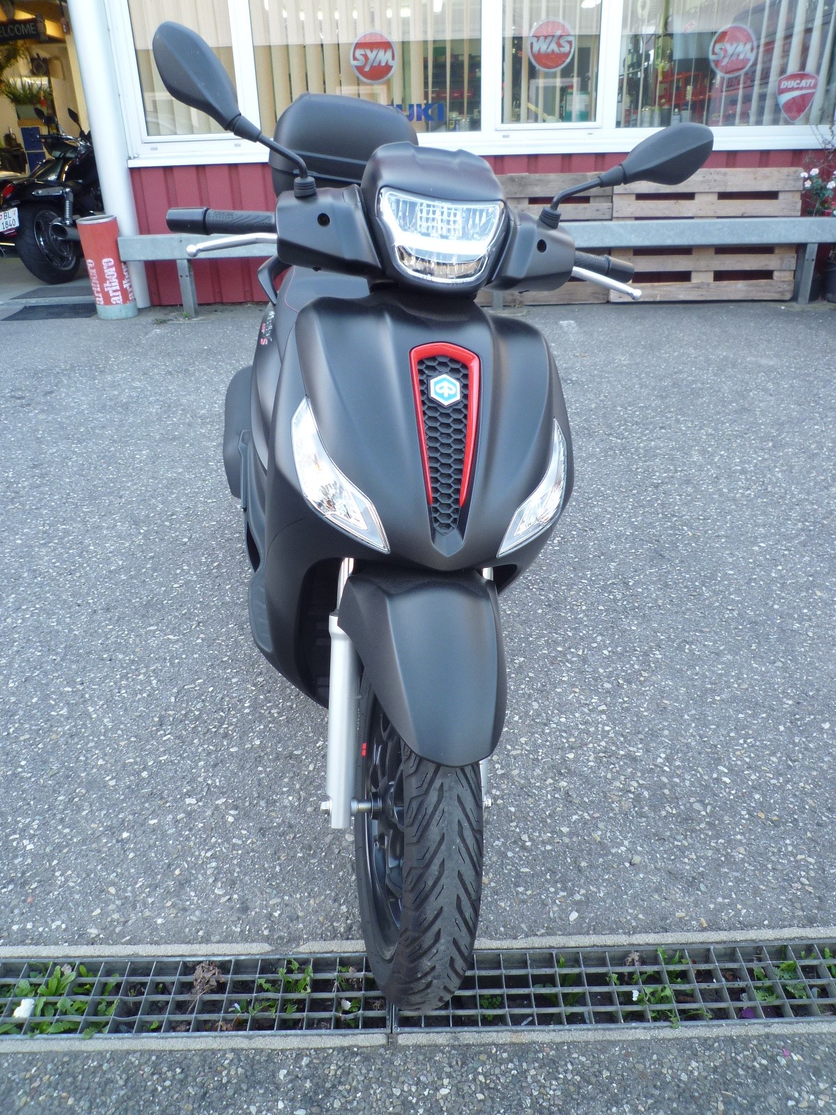 PIAGGIO Medley 125 Sport-image-1