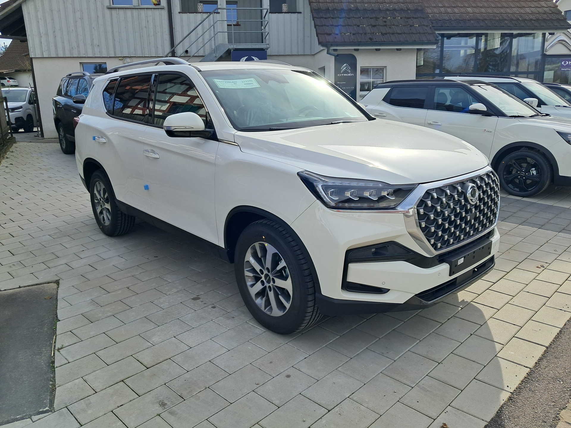 KGM-SsangYong Rexton 2.2 CRDi Platinum 4WD AT-showroom-element-3