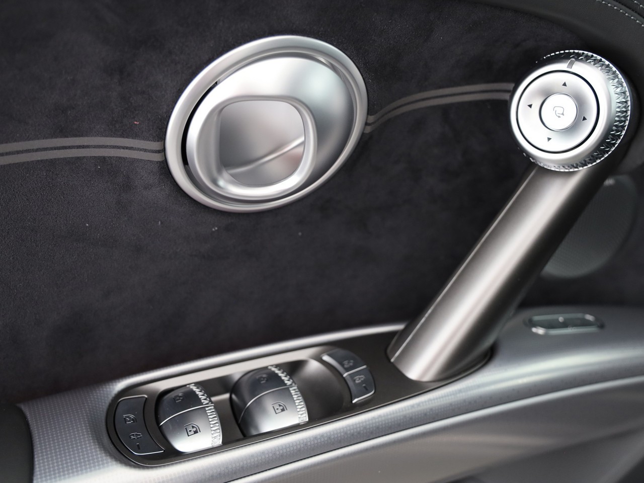 GENESIS GV60 77.4 kWh Sport Plus AWD-image-8
