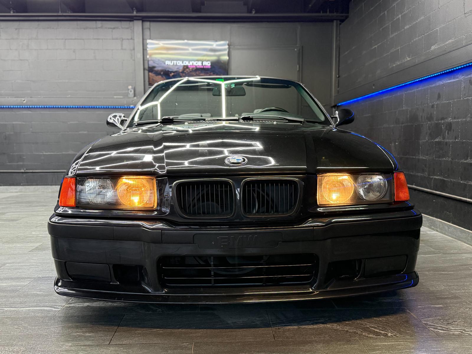 BMW 328i Cabrio M Sport-image-5