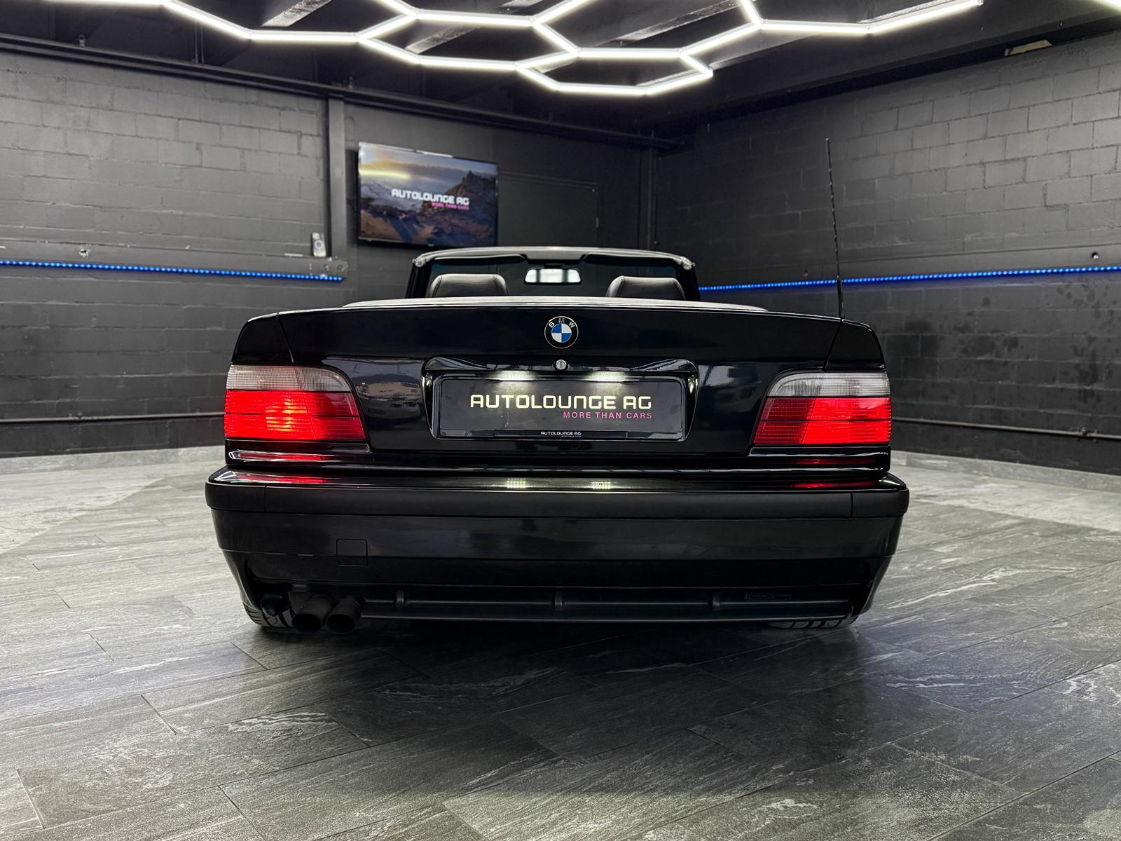 BMW 328i Cabrio M Sport-image-9