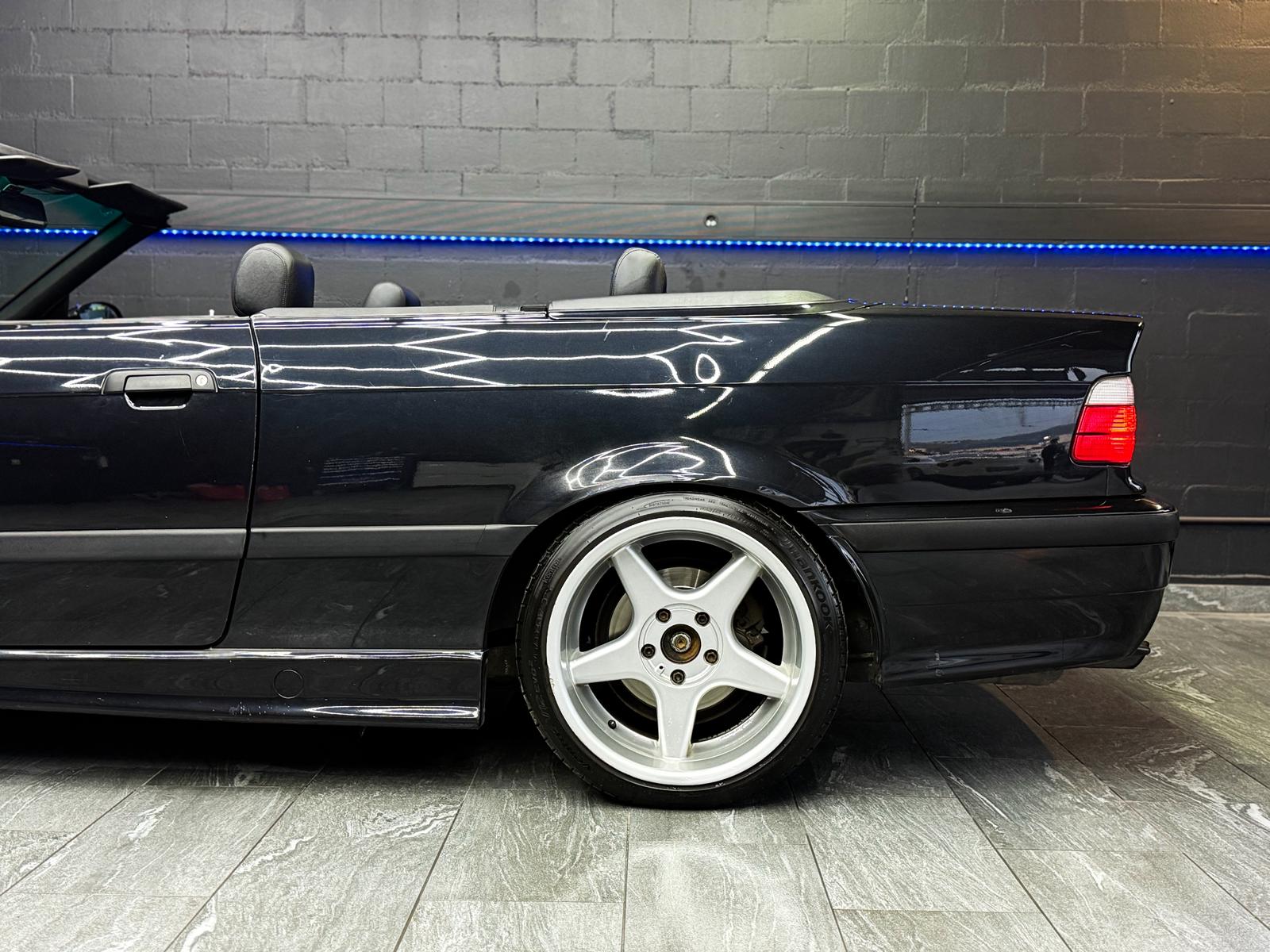 BMW 328i Cabrio M Sport-image-8