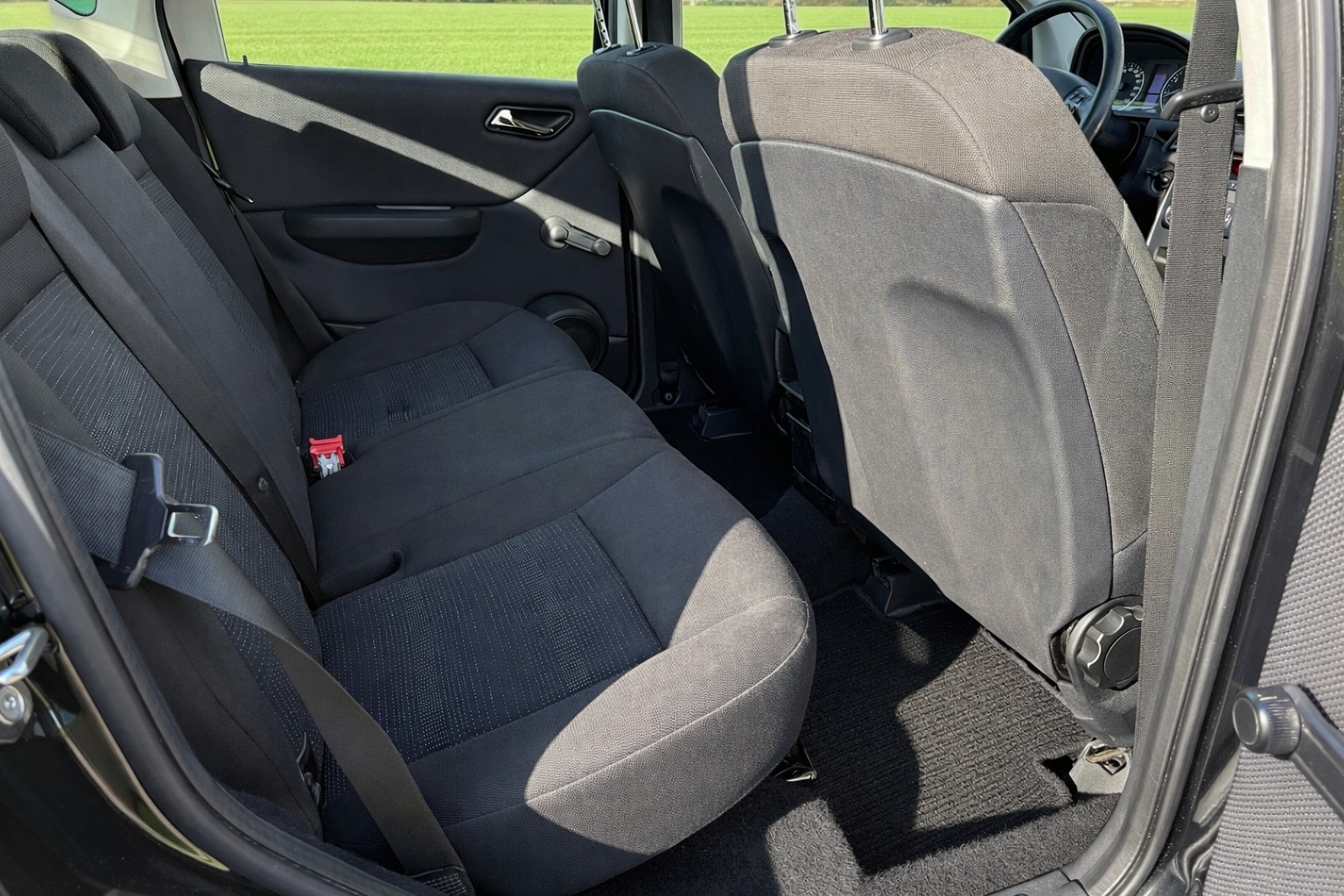 MERCEDES-BENZ A 150 Avantgarde Edition A-image-10