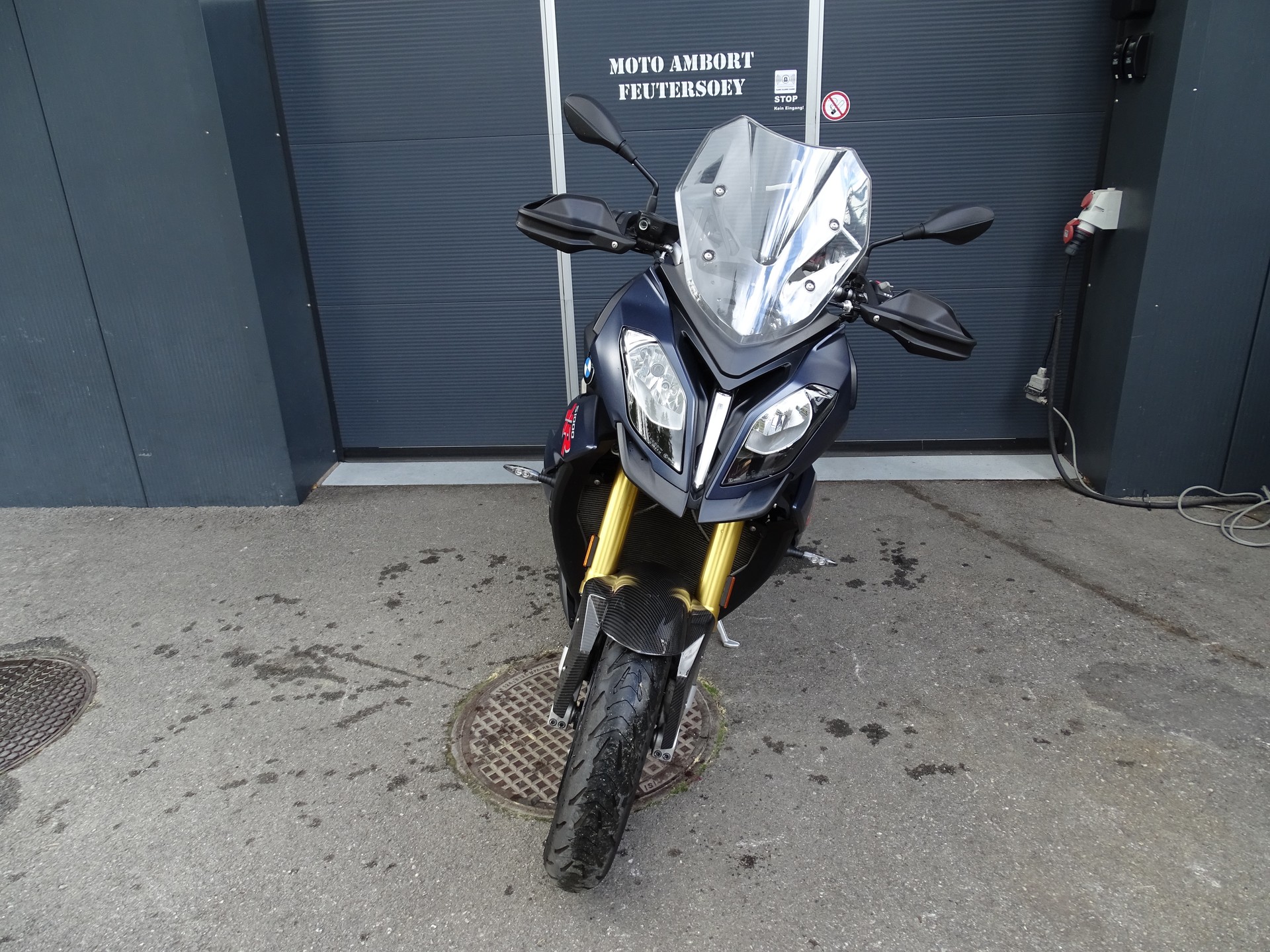 BMW S 1000 XR ABS-image-2