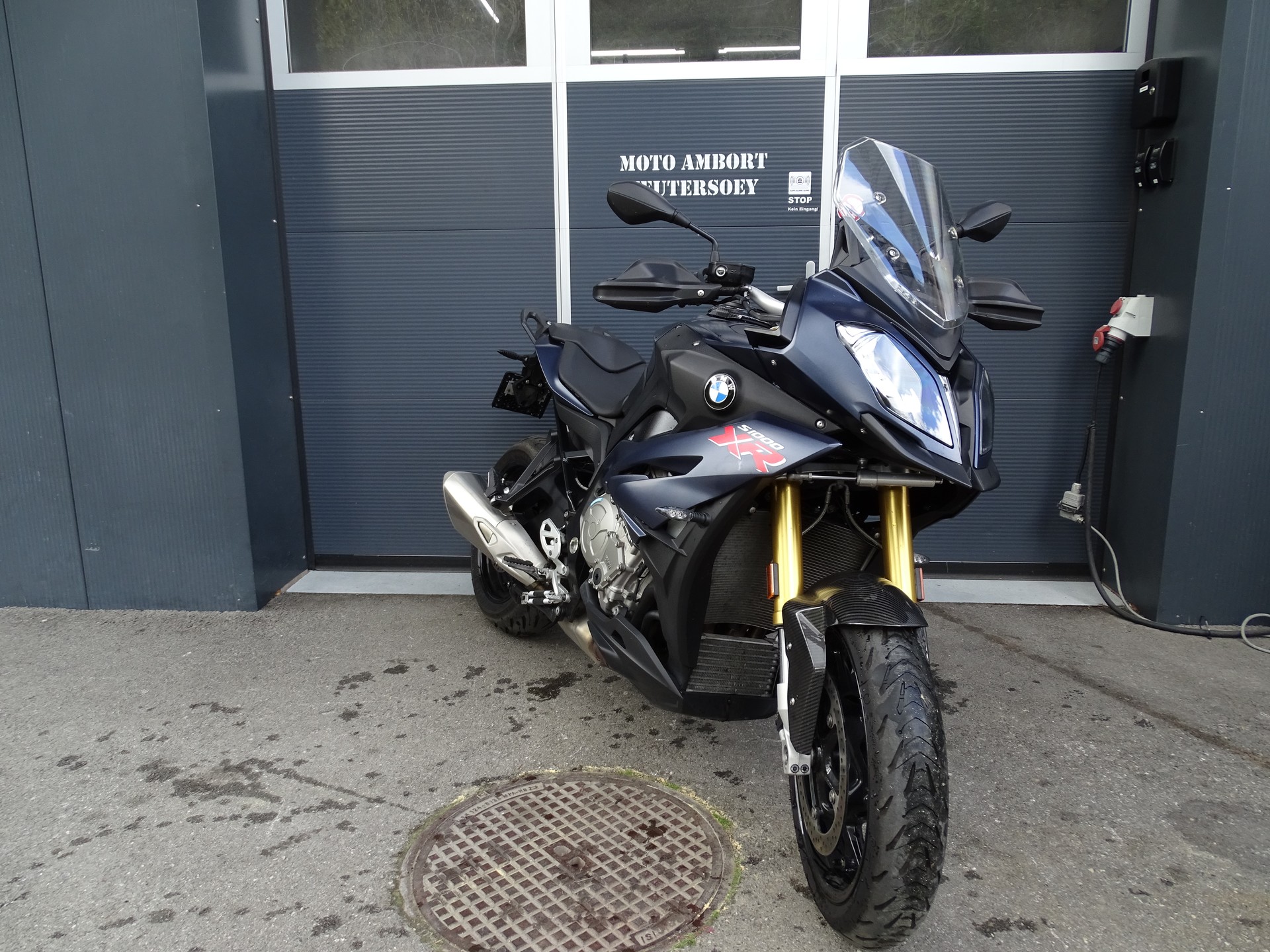 BMW S 1000 XR ABS-image-1