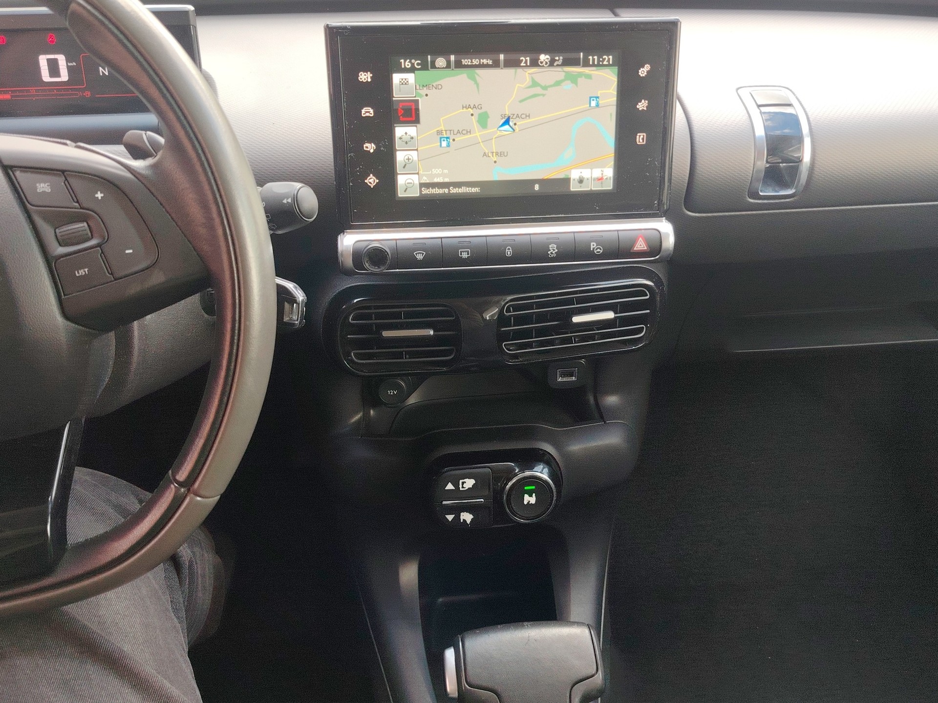 CITROEN C4 Cactus 1.2 e-VTi Shine ETG-image-9