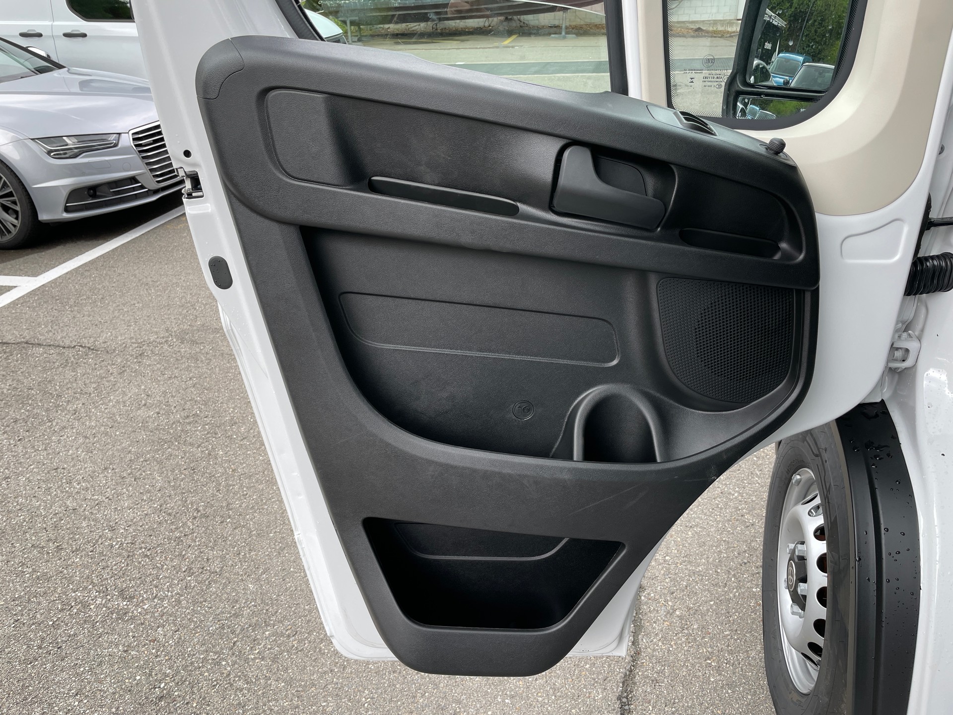 TOYOTA Proace MAX 2.2D DK Chassis mit Pritsche HD Active 3,5t L3H1 mit AHK-image-9