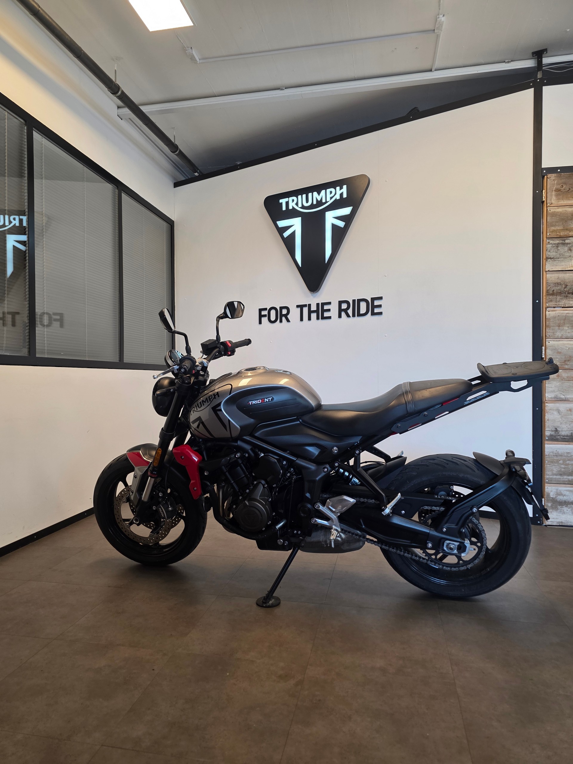 TRIUMPH Trident 660-image-4