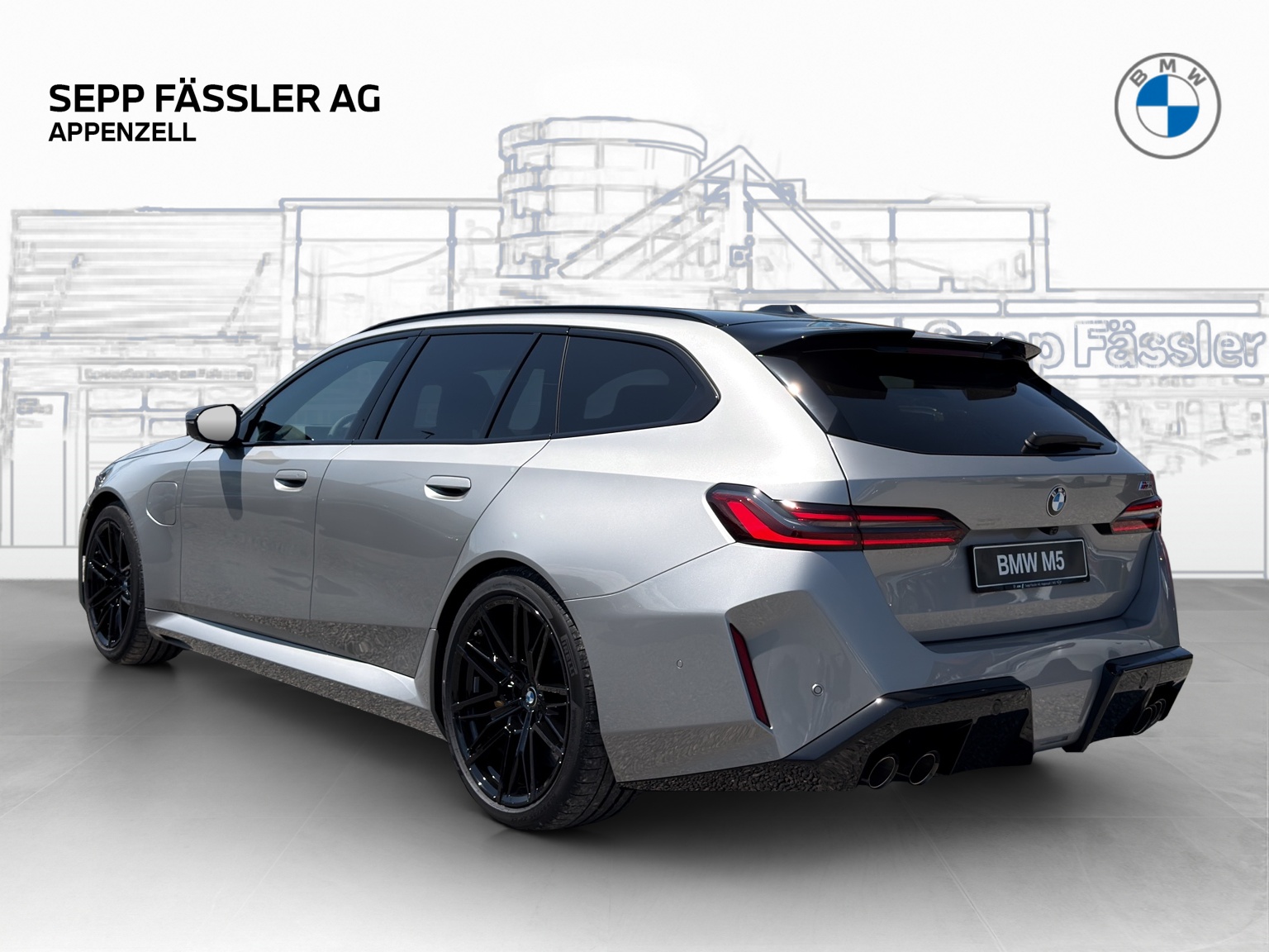 BMW M5 xDrive Touring-showroom-element-2