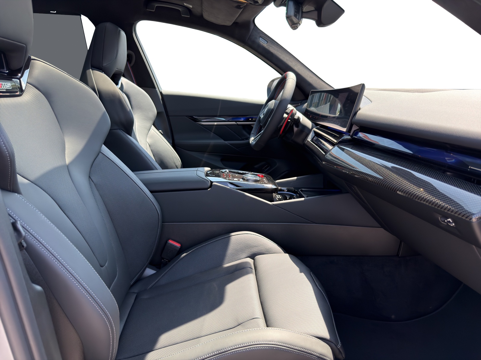 BMW M5 xDrive Touring-image-14