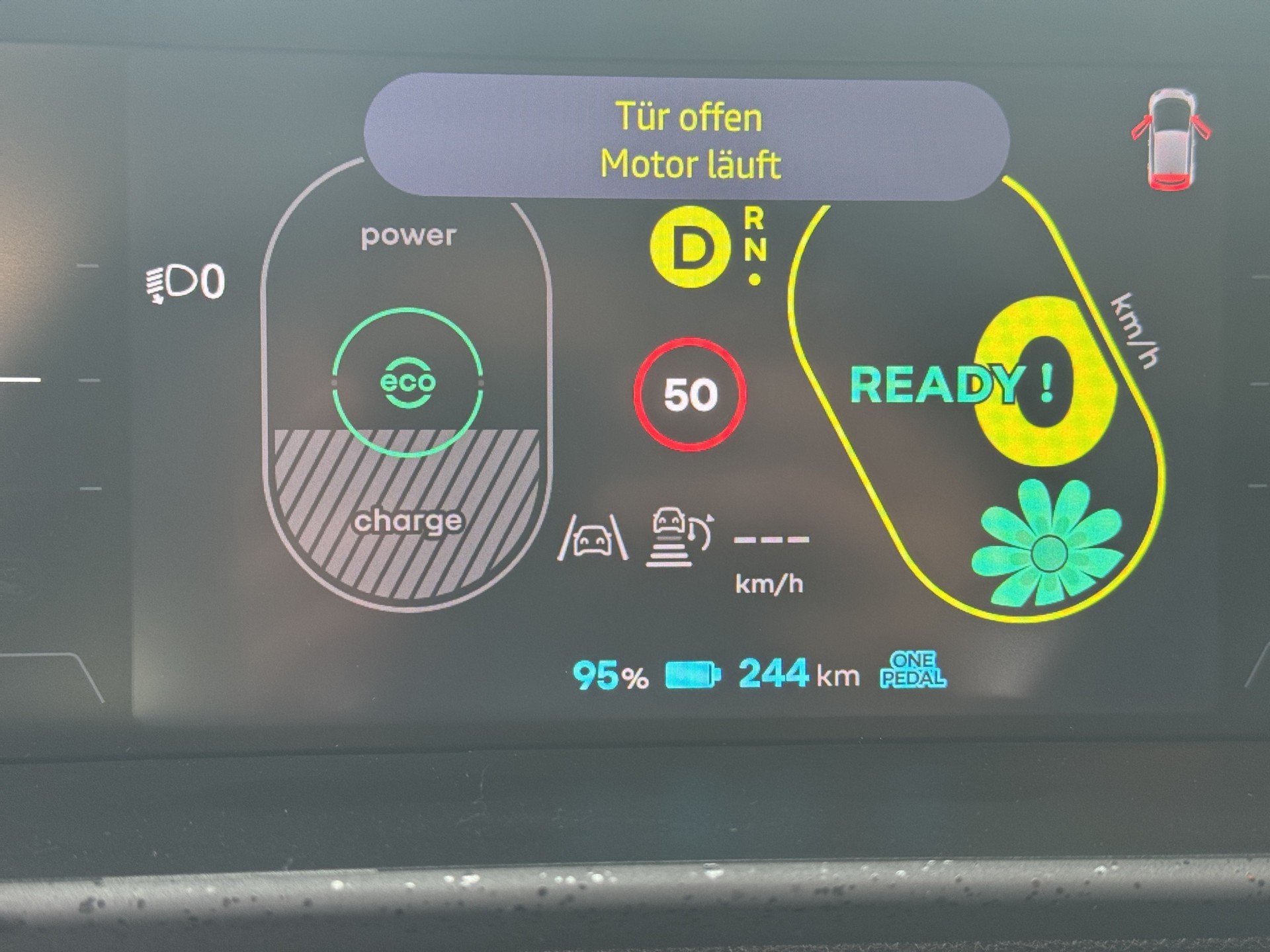 RENAULT Twingo E-Tech 27kWh Techno-image-15