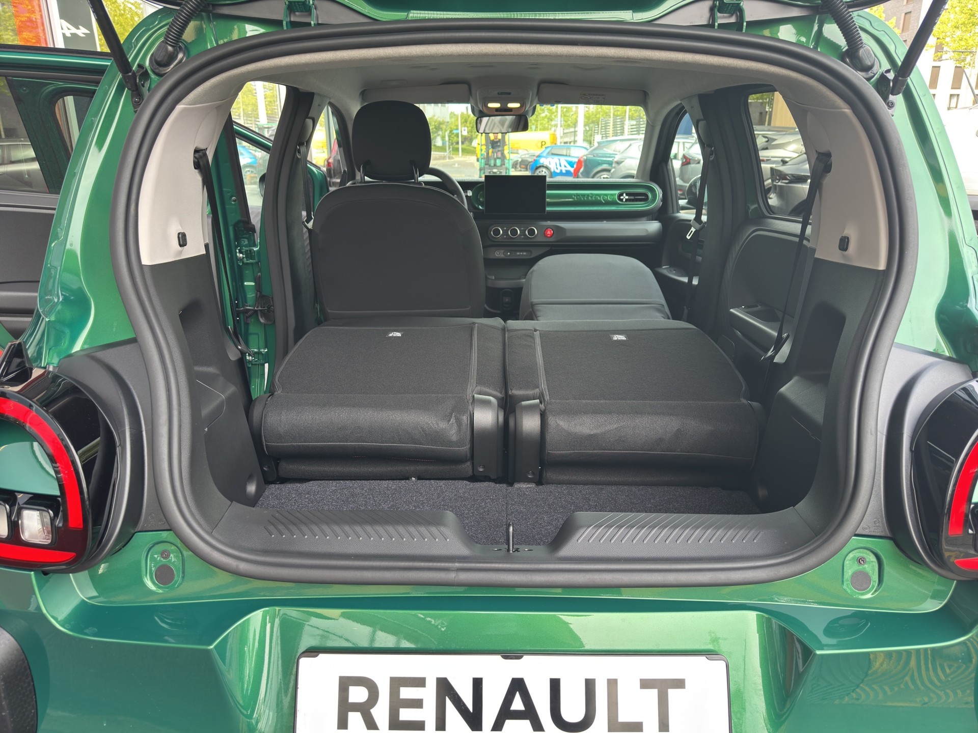 RENAULT Twingo E-Tech 27kWh Techno-image-14