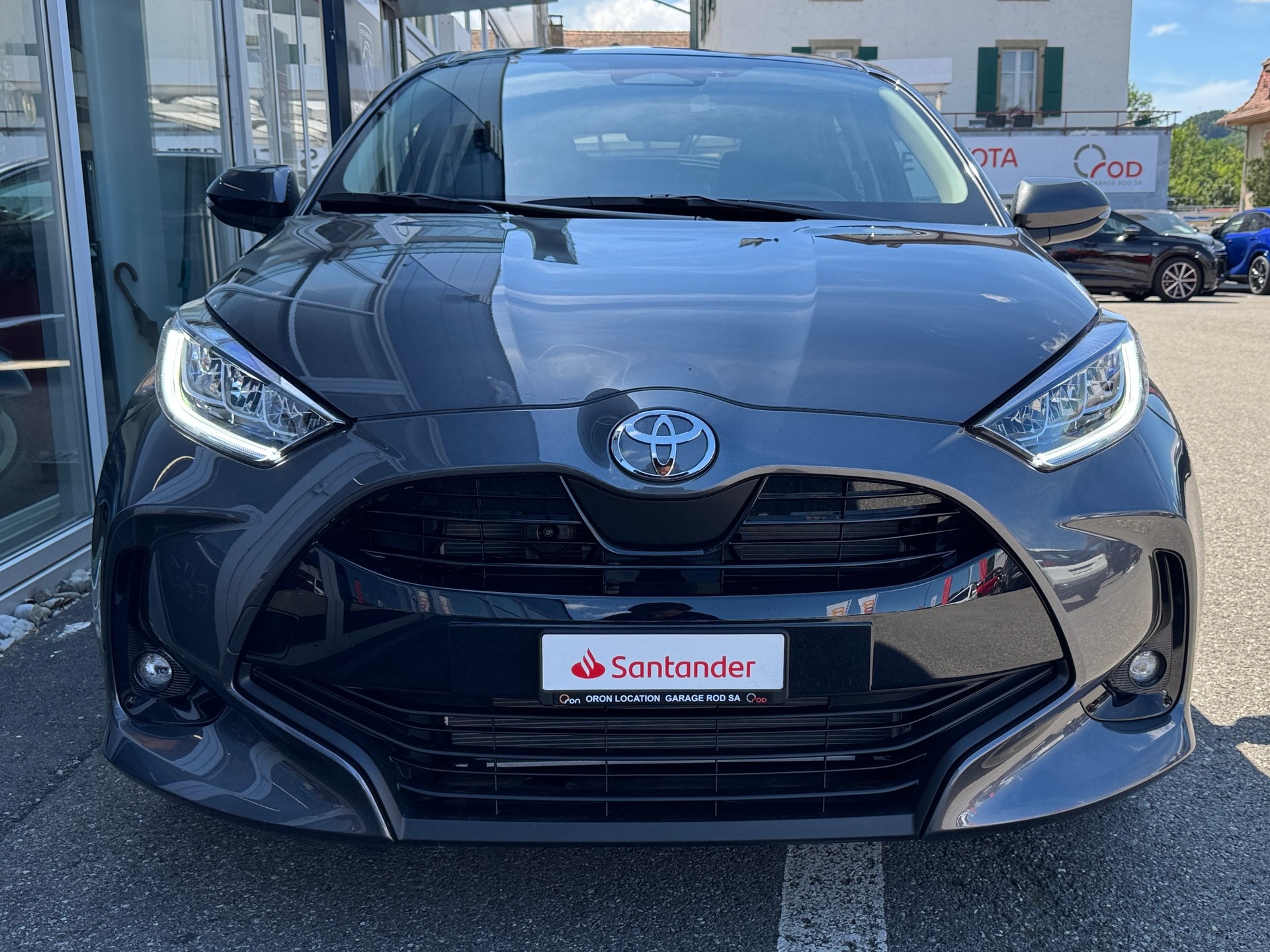 TOYOTA Yaris 1.5 Trend e-CVT-showroom-element-2
