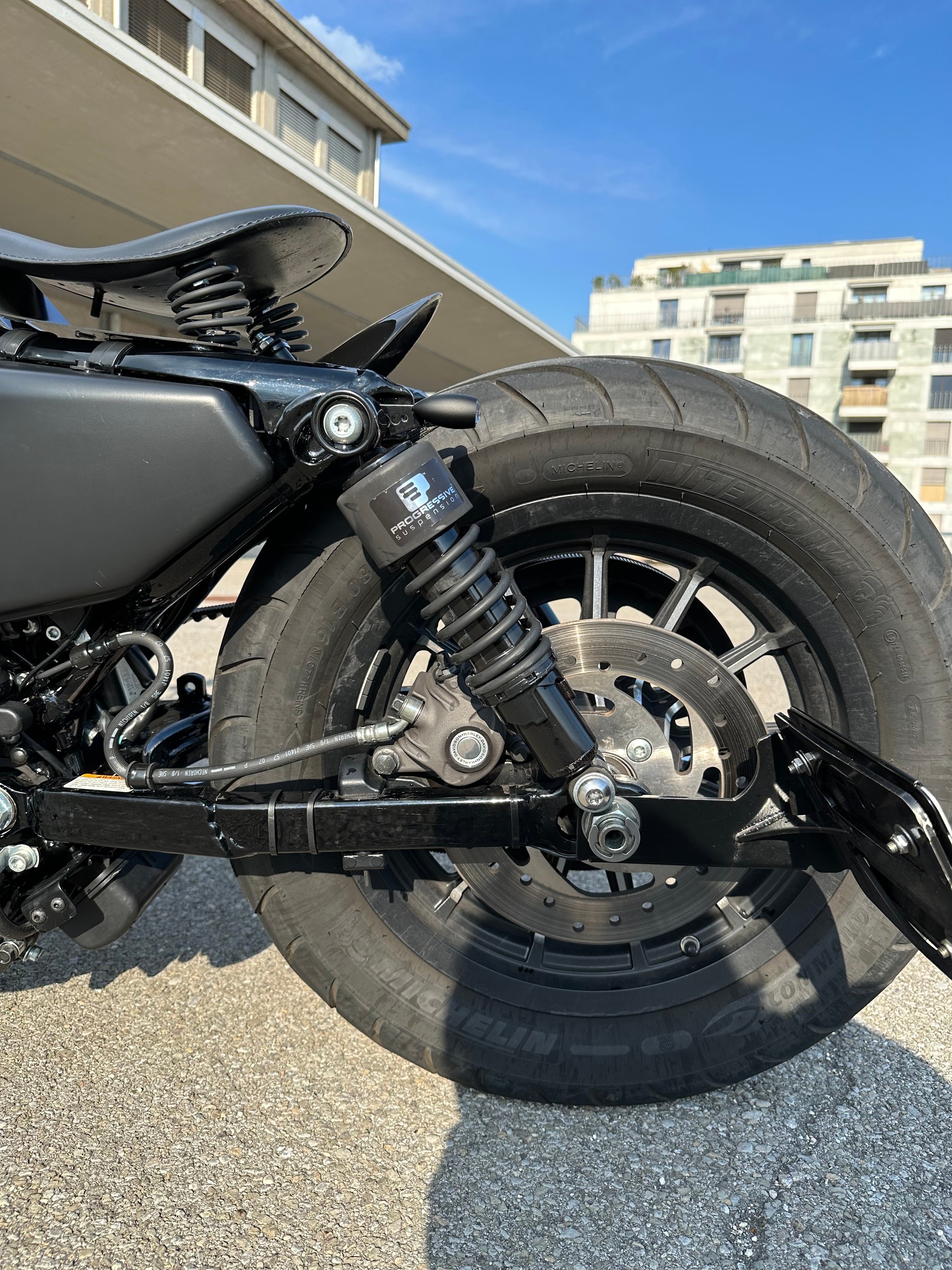 HARLEY-DAVIDSON XL 883 N Sportster Iron (25kW)-image-9