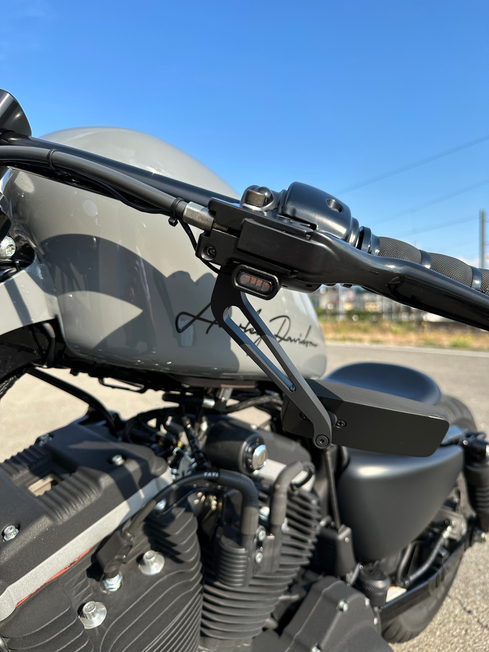 HARLEY-DAVIDSON XL 883 N Sportster Iron (25kW)-image-7