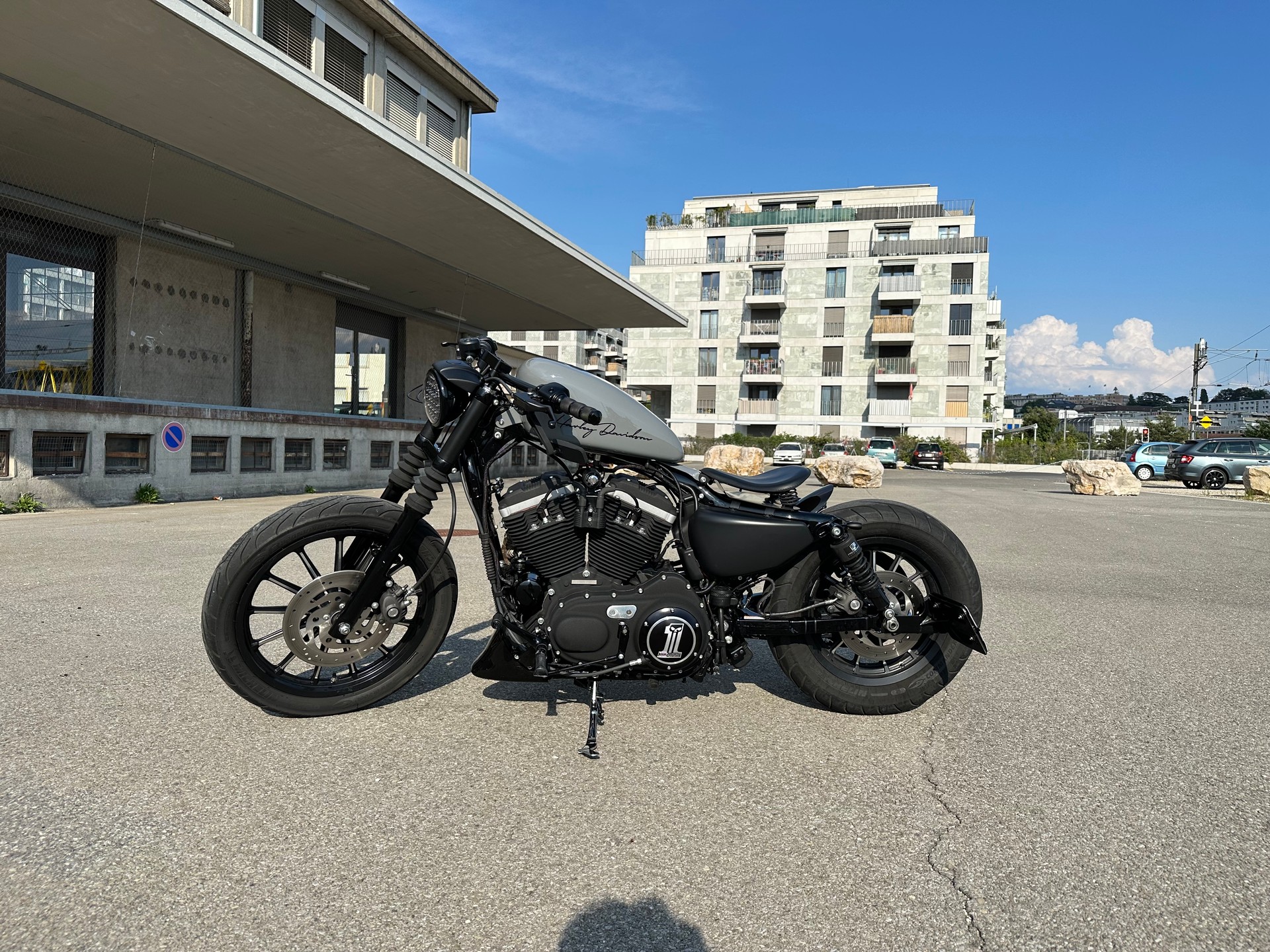 HARLEY-DAVIDSON XL 883 N Sportster Iron (25kW)-image-4