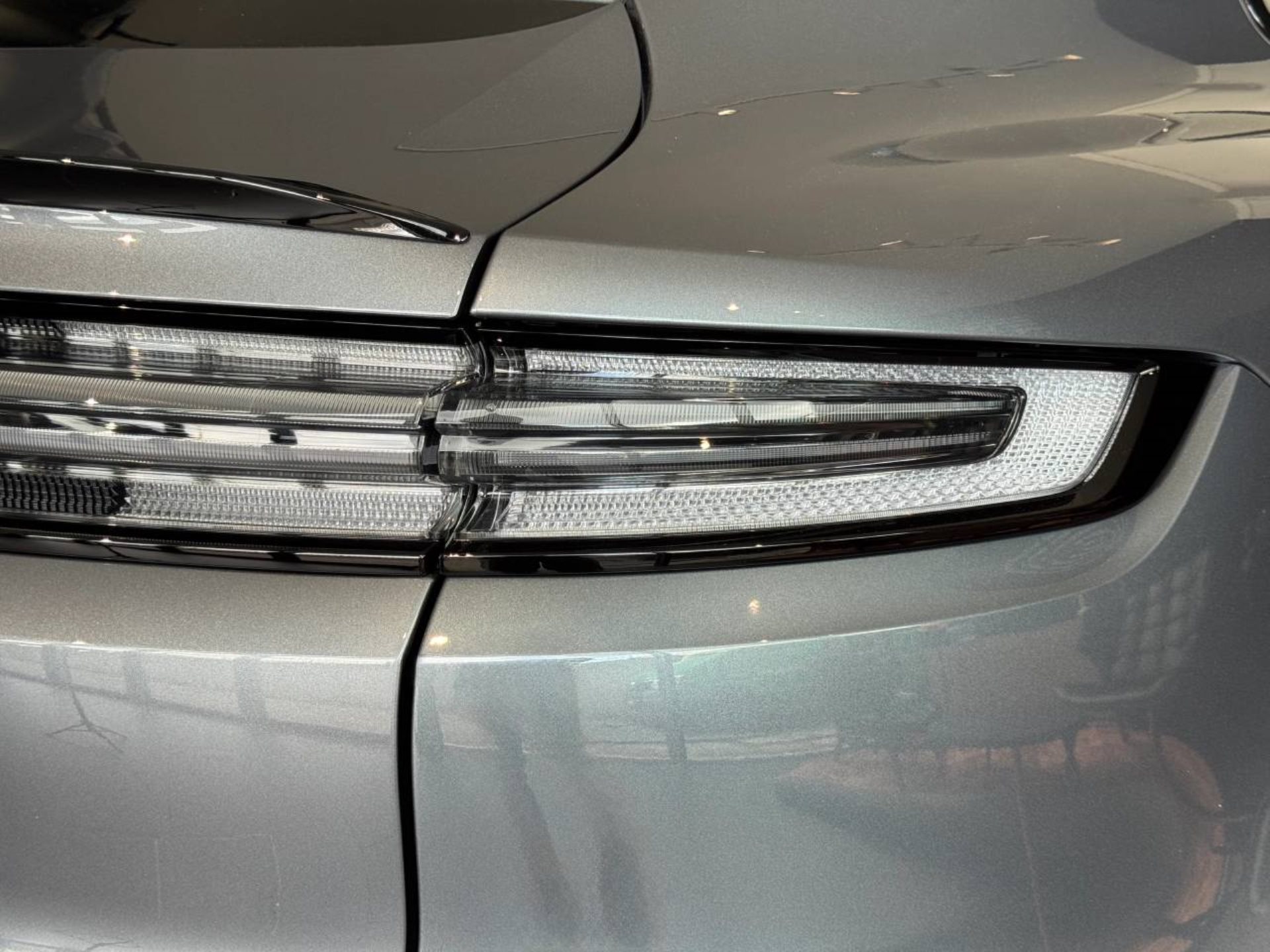 PORSCHE Cayenne E-Hybrid Coupé Black Edition-image-13