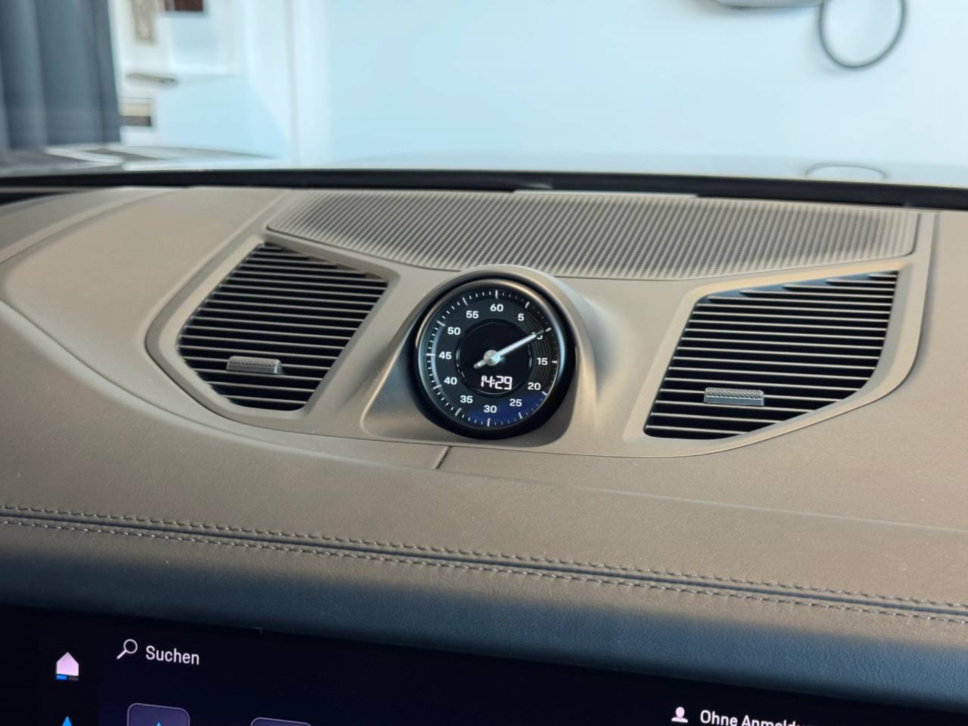 PORSCHE Cayenne E-Hybrid Coupé Black Edition-image-29