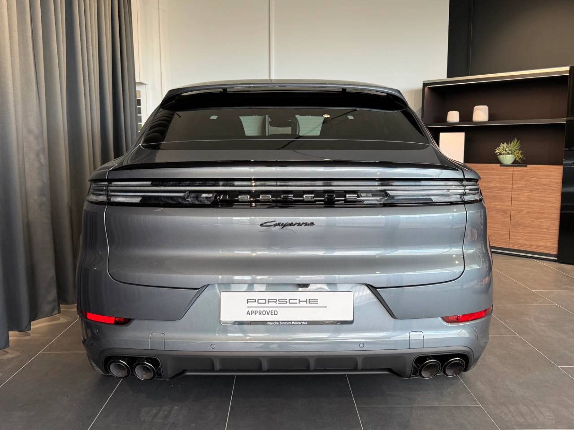 PORSCHE Cayenne E-Hybrid Coupé Black Edition-image-5