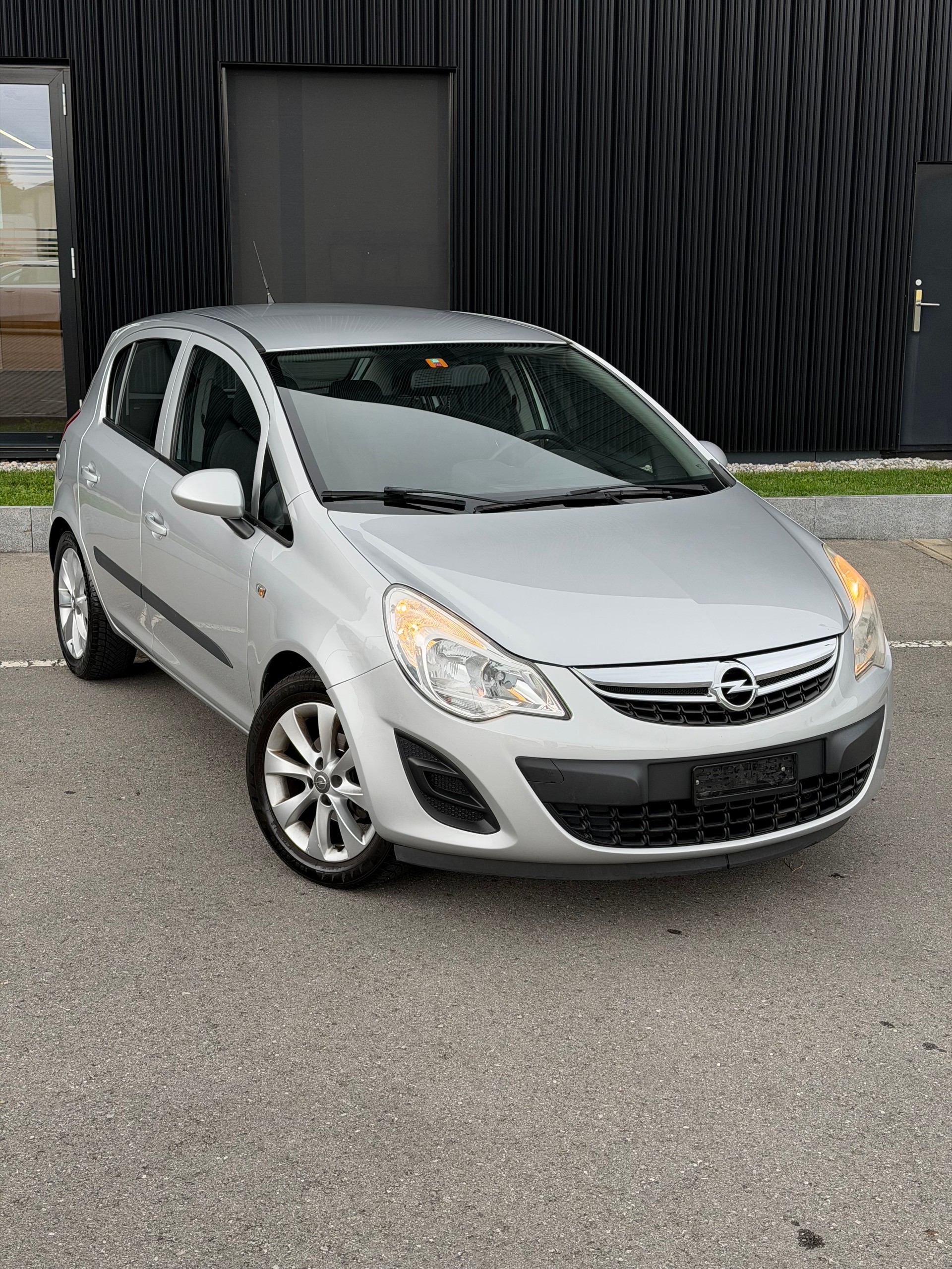 OPEL Corsa 1.4 TP Color Edition