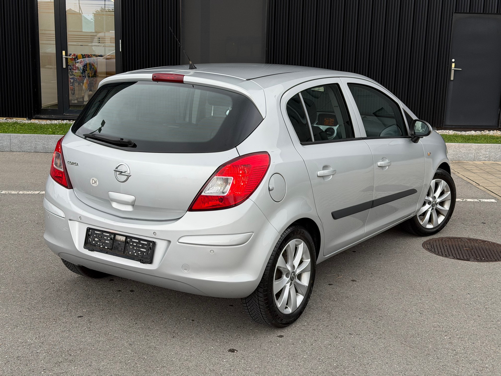 OPEL Corsa 1.4 TP Color Edition-image-5