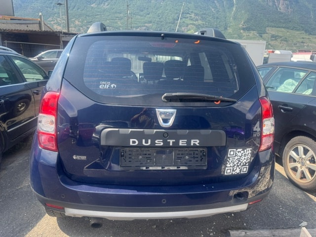 DACIA Duster 1.2 T Essential 4x4-image-7