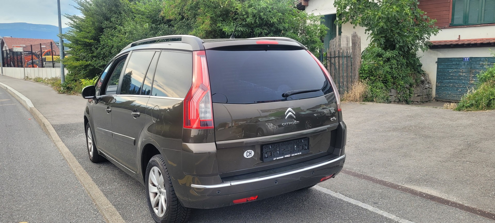 CITROEN Grand C4 Picasso 1.6 HDI 16V Swiss Style EGS6-image-5