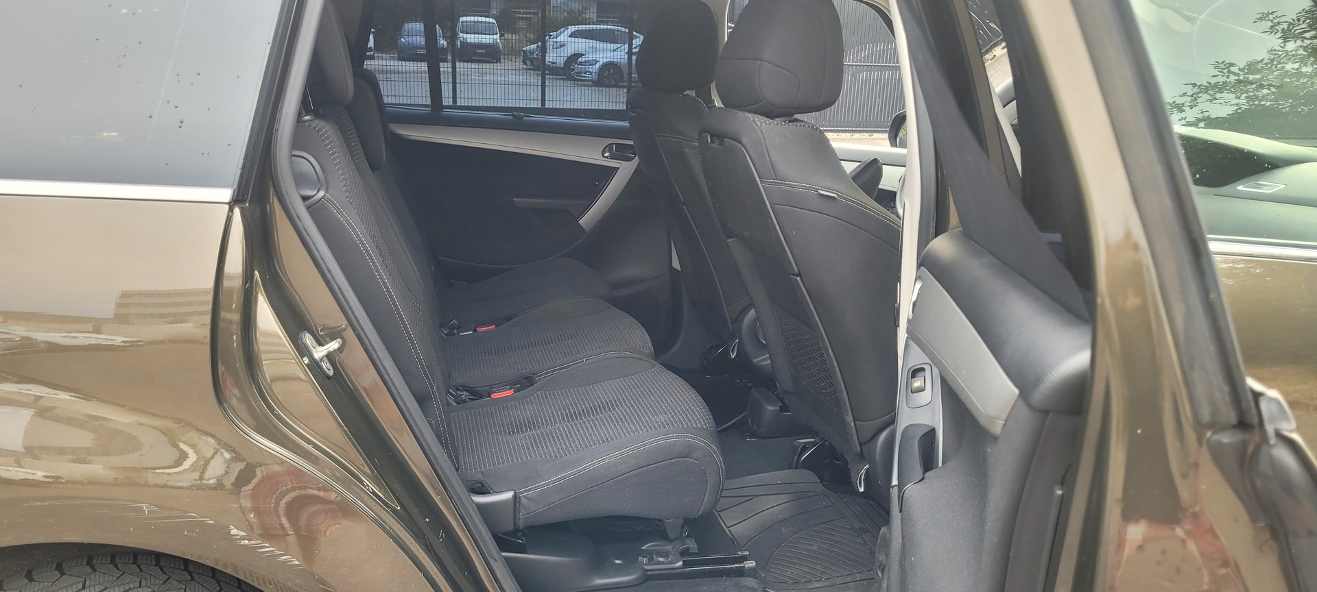 CITROEN Grand C4 Picasso 1.6 HDI 16V Swiss Style EGS6-image-12