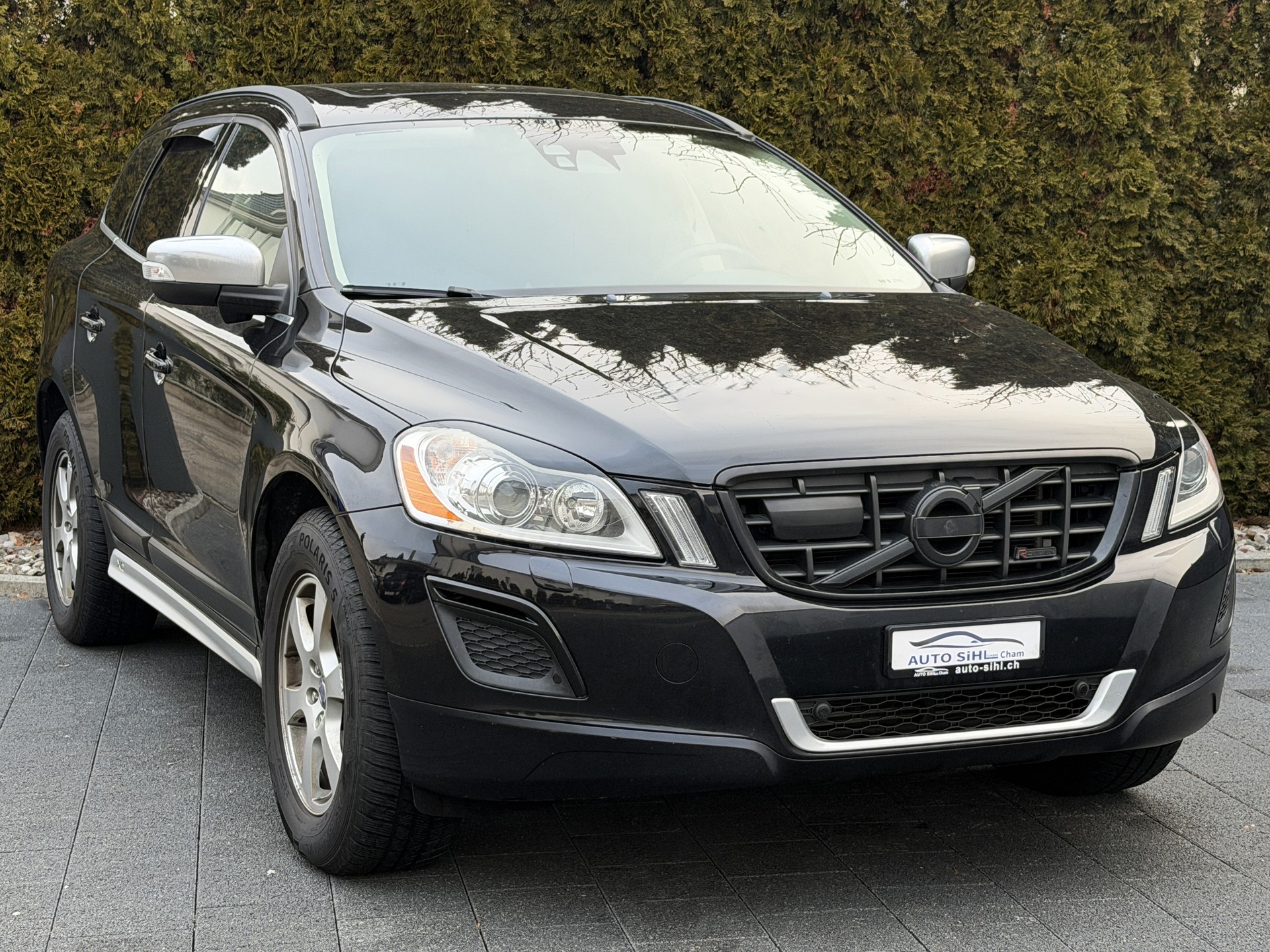 VOLVO XC60 T6 AWD R-Design Geartronic-image-4