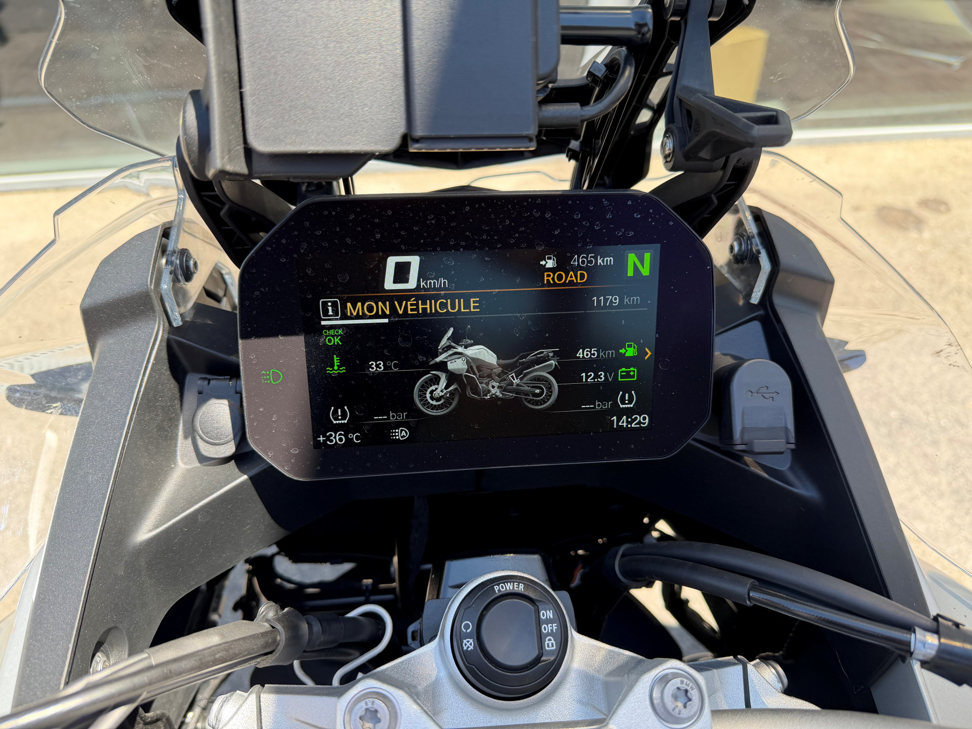 BMW F 900 GS Adventure-image-2