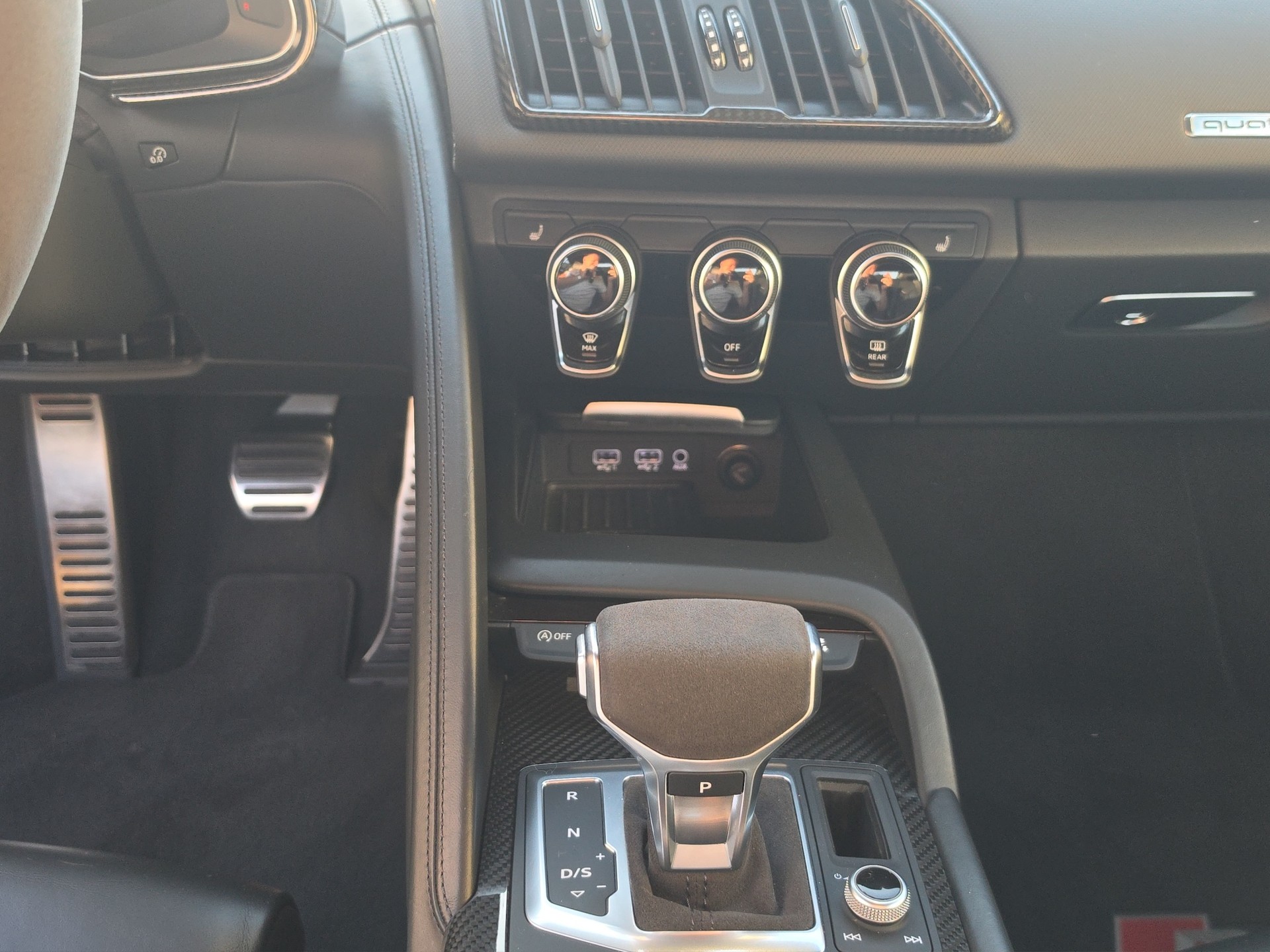 AUDI R8 Coupé 5.2 S-Tronic-image-8