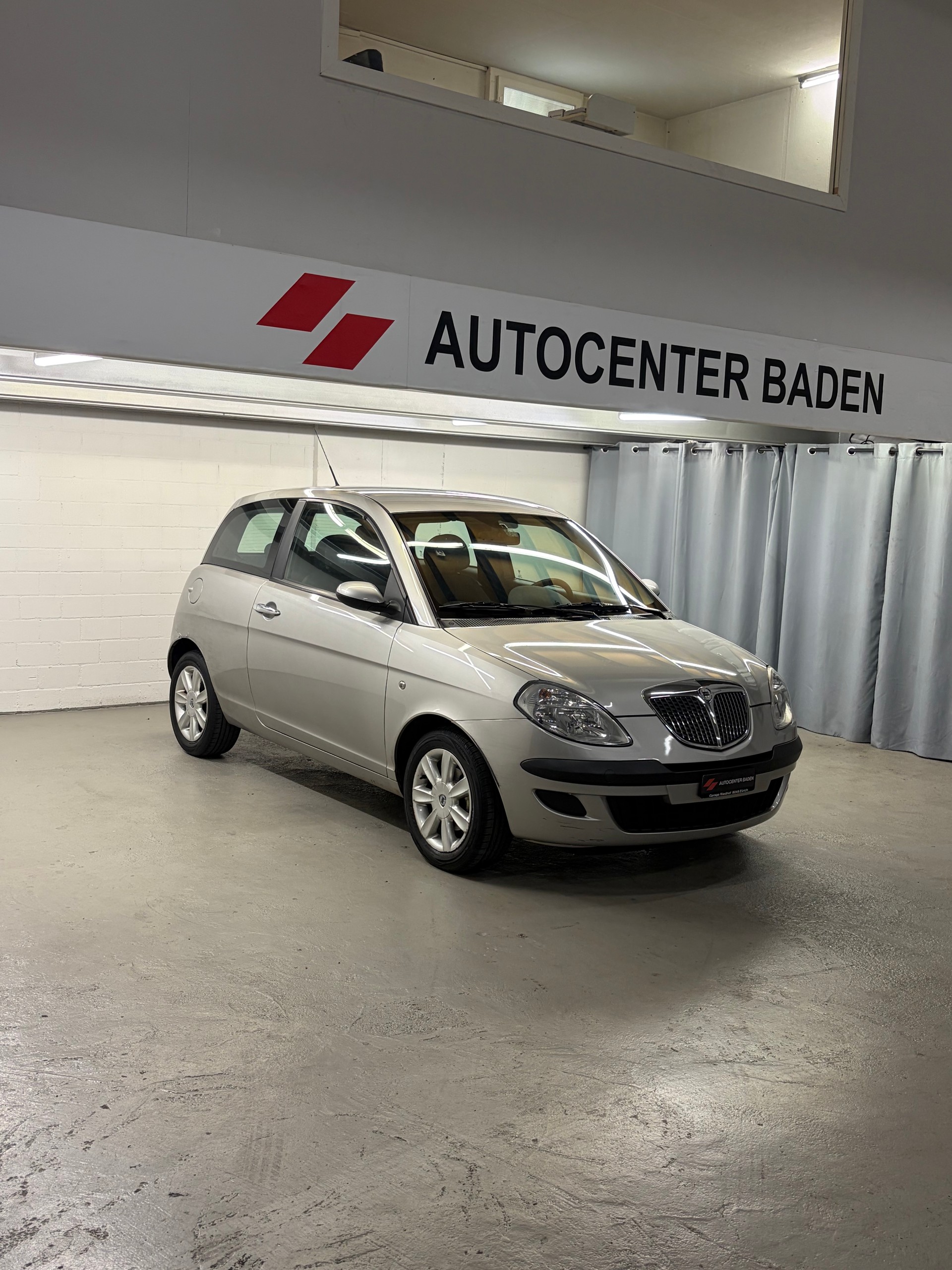 LANCIA Ypsilon 1.4 16V Oro-showroom-element-2
