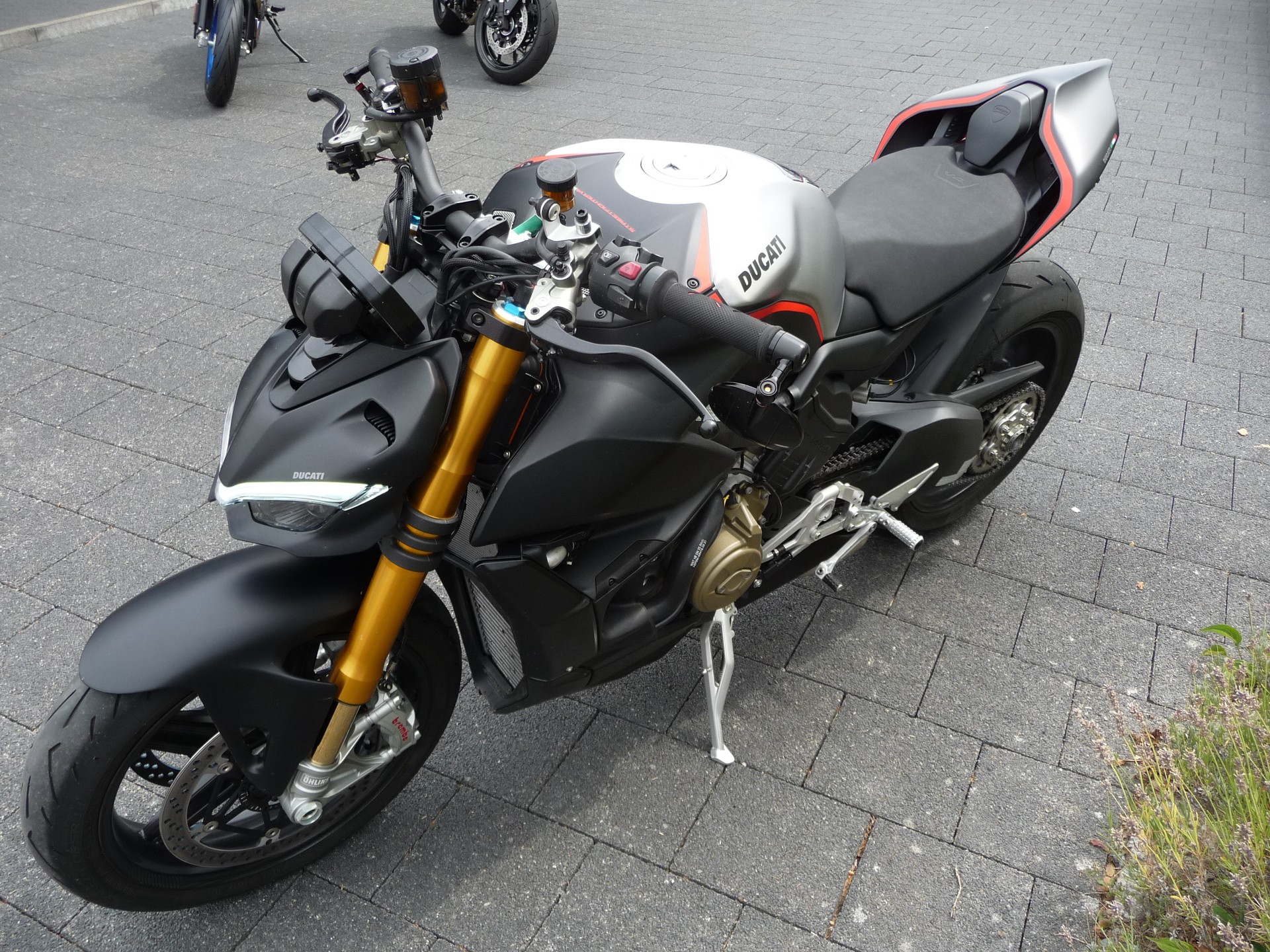 DUCATI Streetfighter V4 SP-image-2