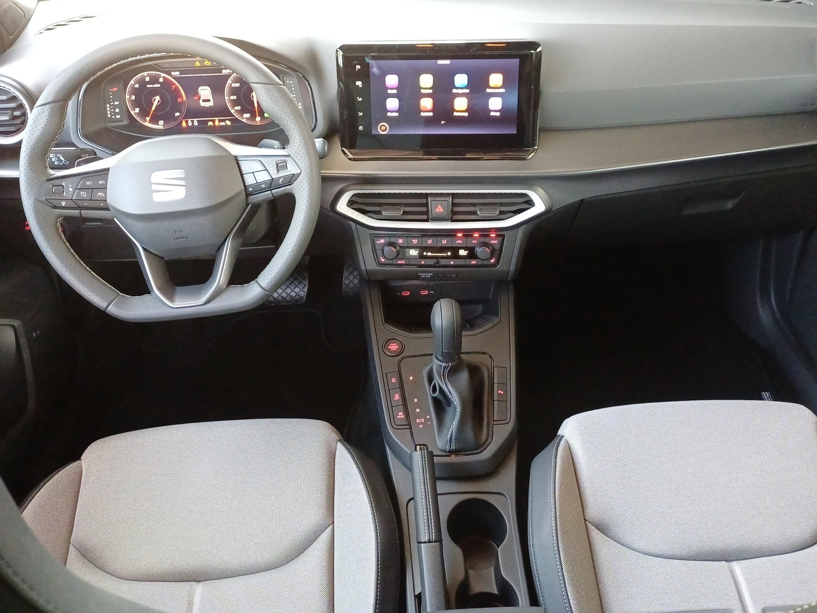 SEAT NEW SEAT IBIZA MOVE FR-image-8