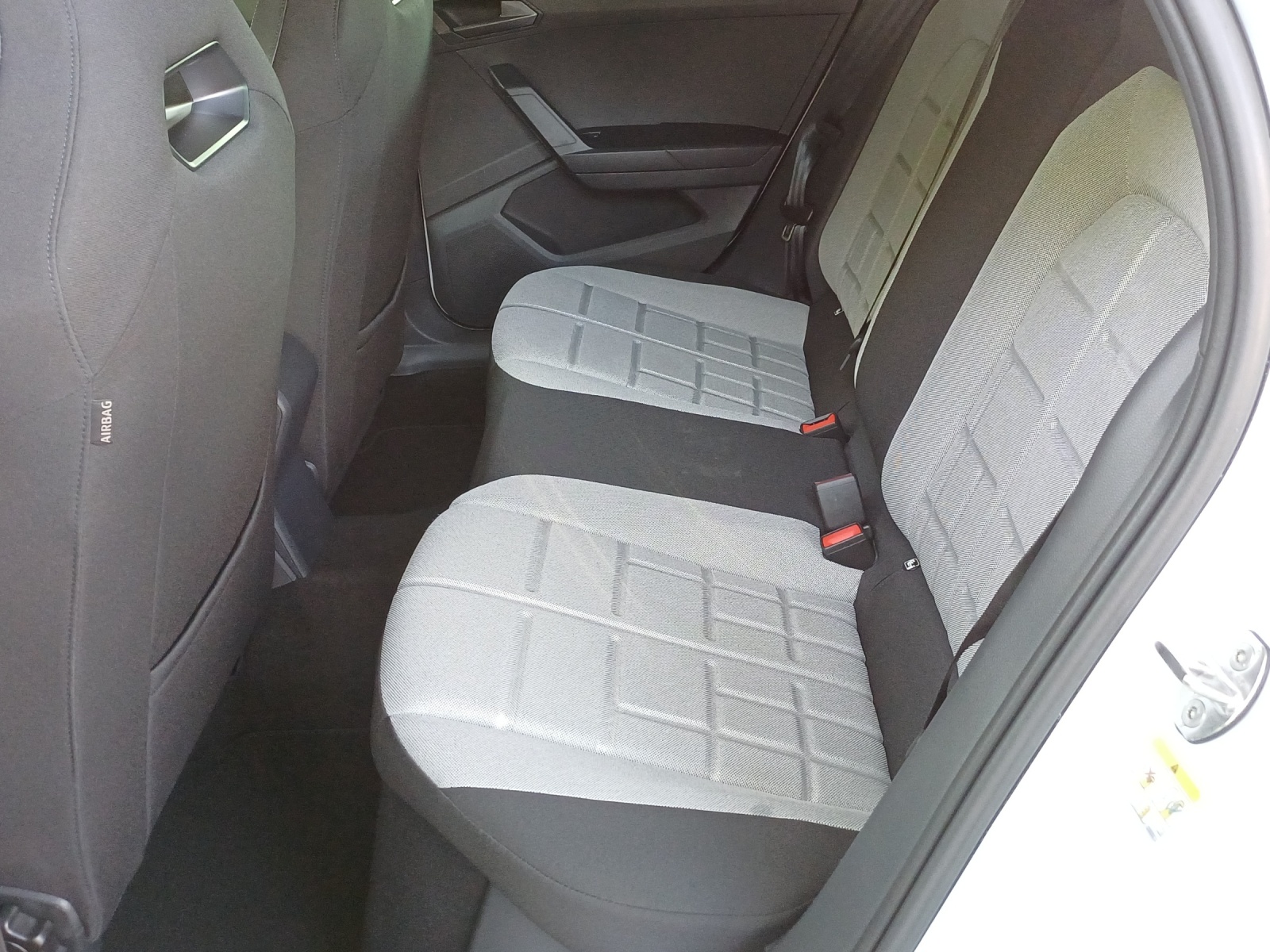 SEAT NEW SEAT IBIZA MOVE FR-image-11
