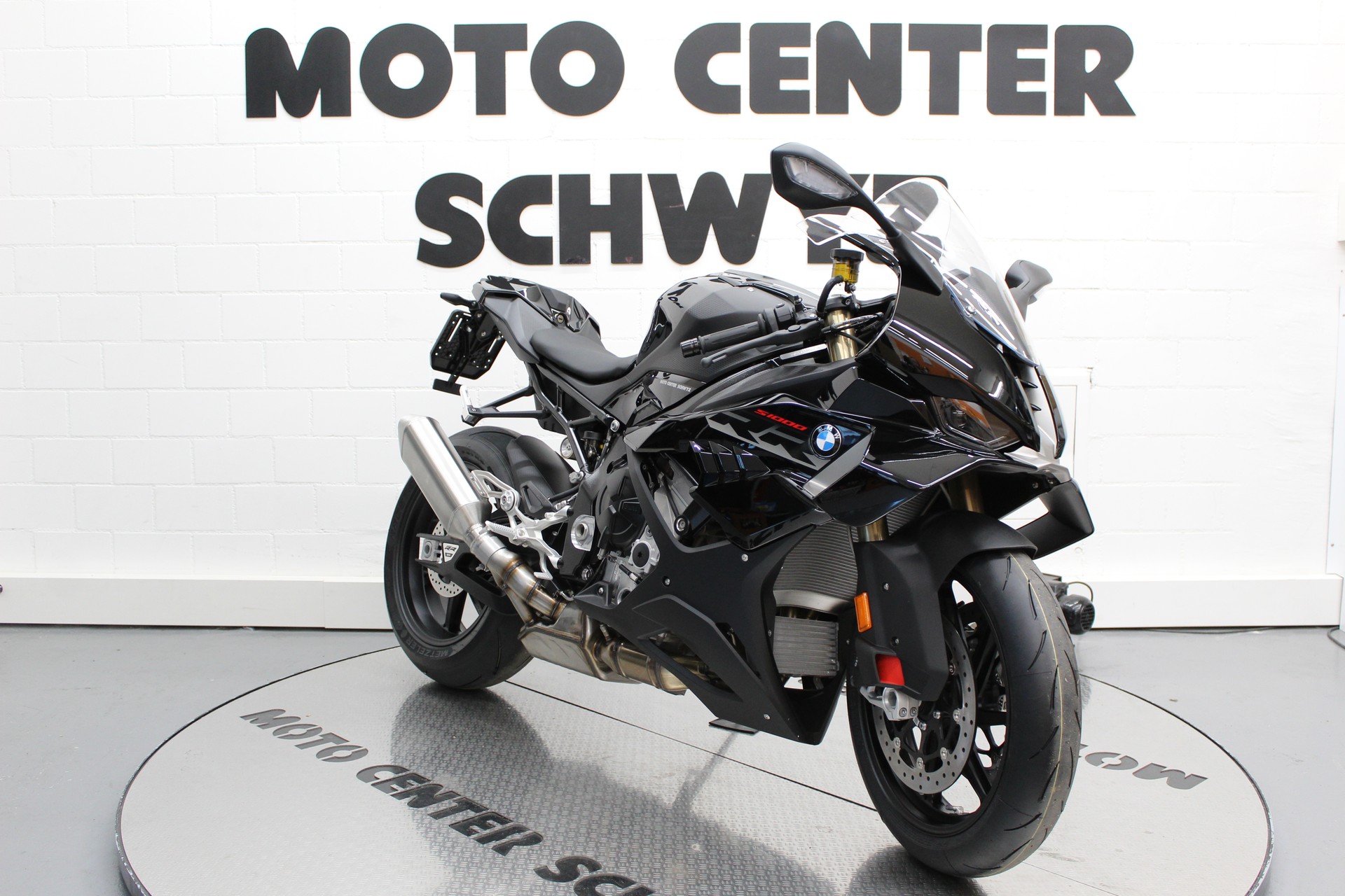 BMW S 1000 RR-image-1