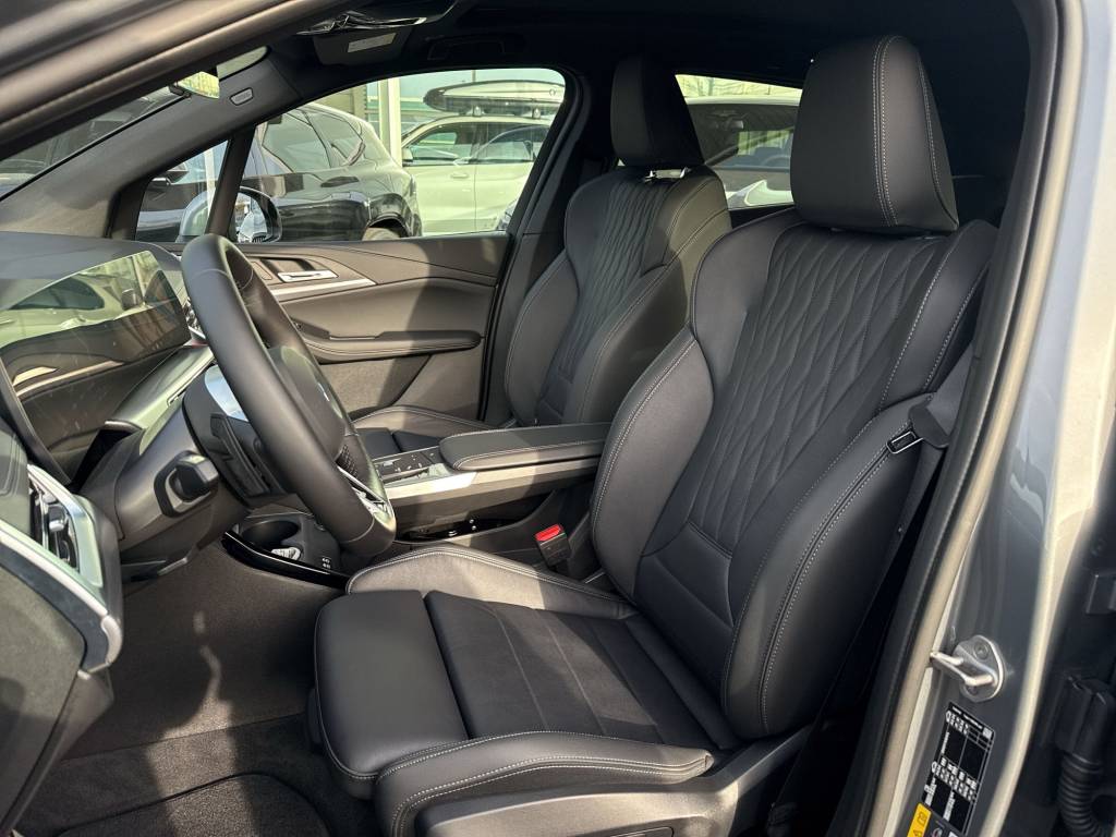 BMW 230e xDrive Active Tourer M Sport-image-10
