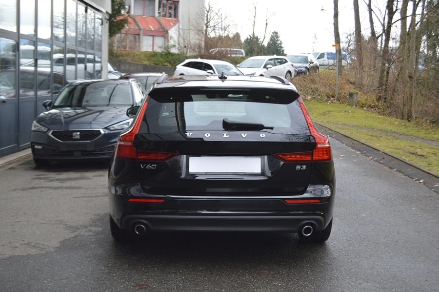 VOLVO V60 B3 Benzin Mild Hybrid Momentum Light Geartronic-image-10