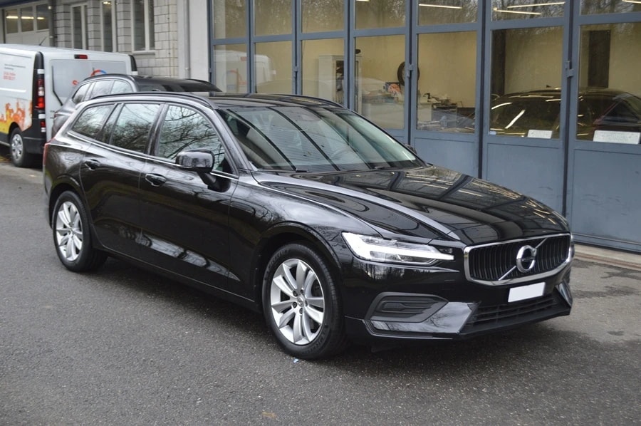 VOLVO V60 B3 Benzin Mild Hybrid Momentum Light Geartronic