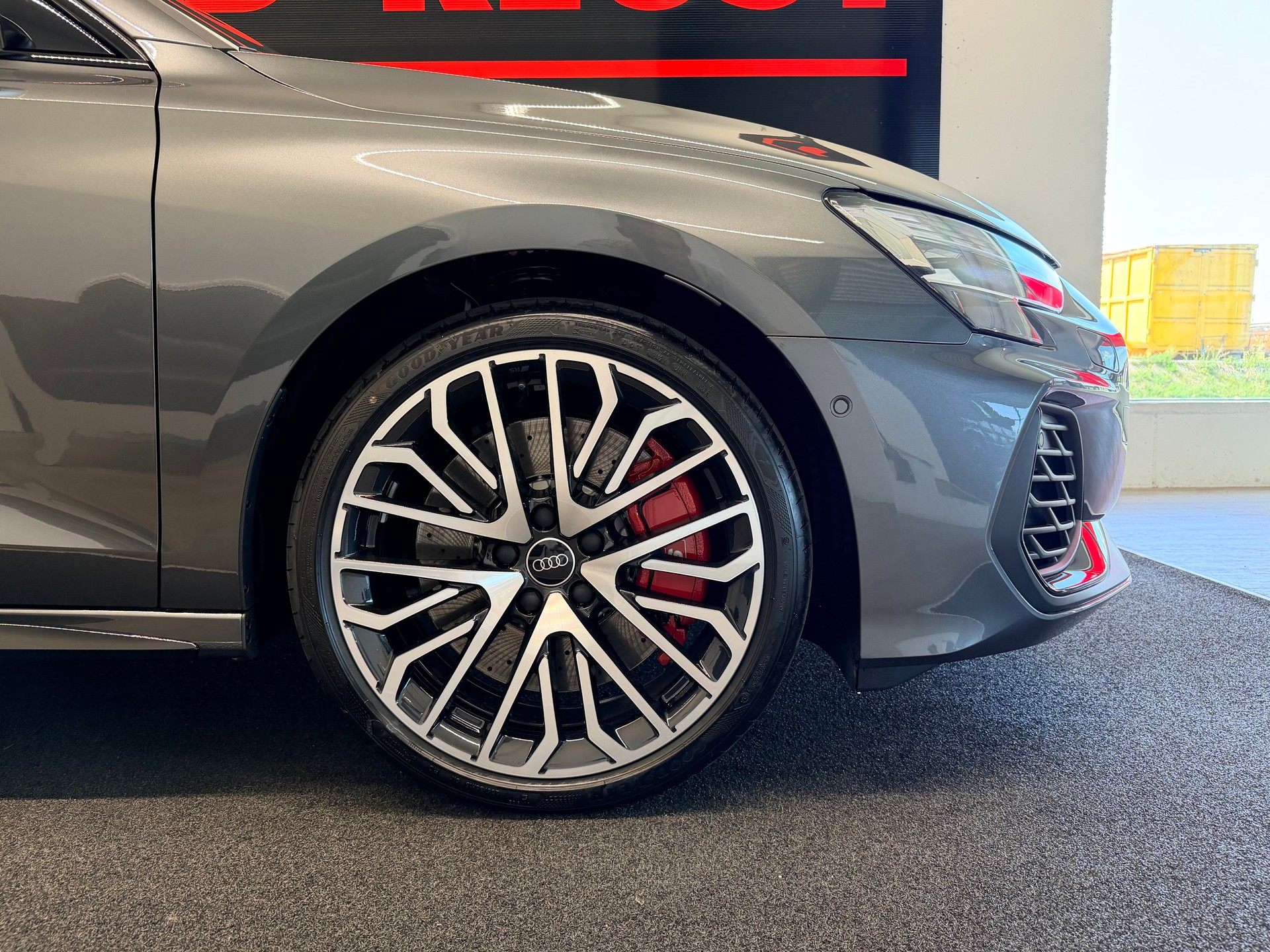 AUDI S3 Sportback TFSI quattro S-tronic-image-5