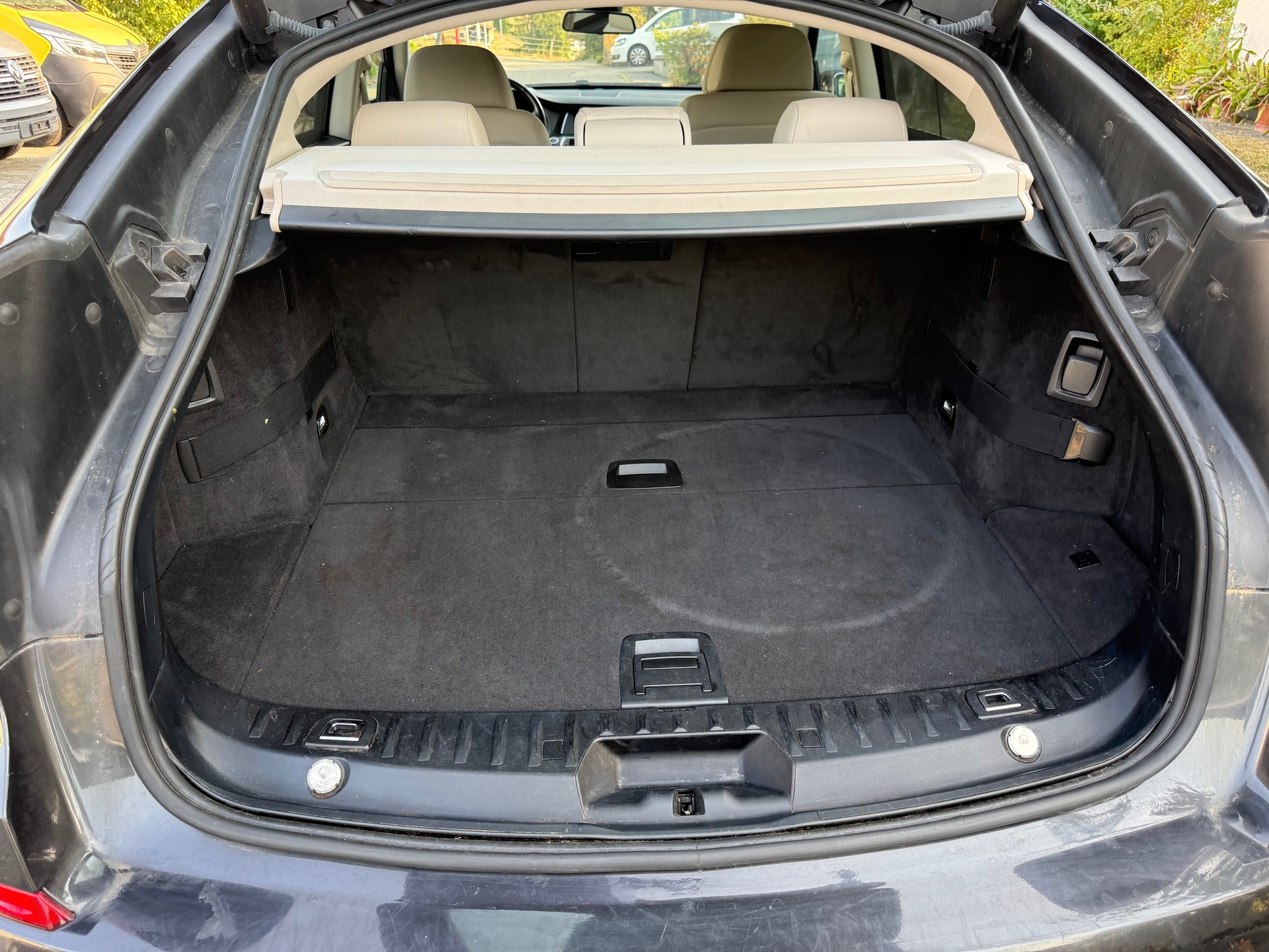 BMW 550i GT Steptronic-image-4