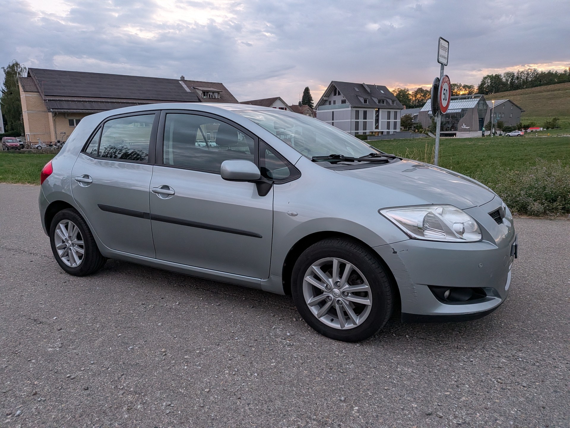 TOYOTA Auris 1.6 Linea Sol-showroom-element-1