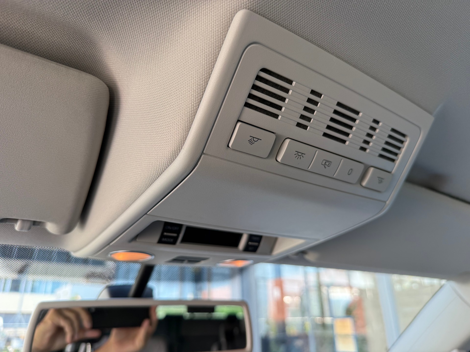 VW T5 Multivan 2.0 Bi-TDI CR Highline 4Motion DSG *AB MFK *Abnehmb. AHK *Leder *Standheizung *8 Fach bereift *Elektr.Schiebetüren-image-10