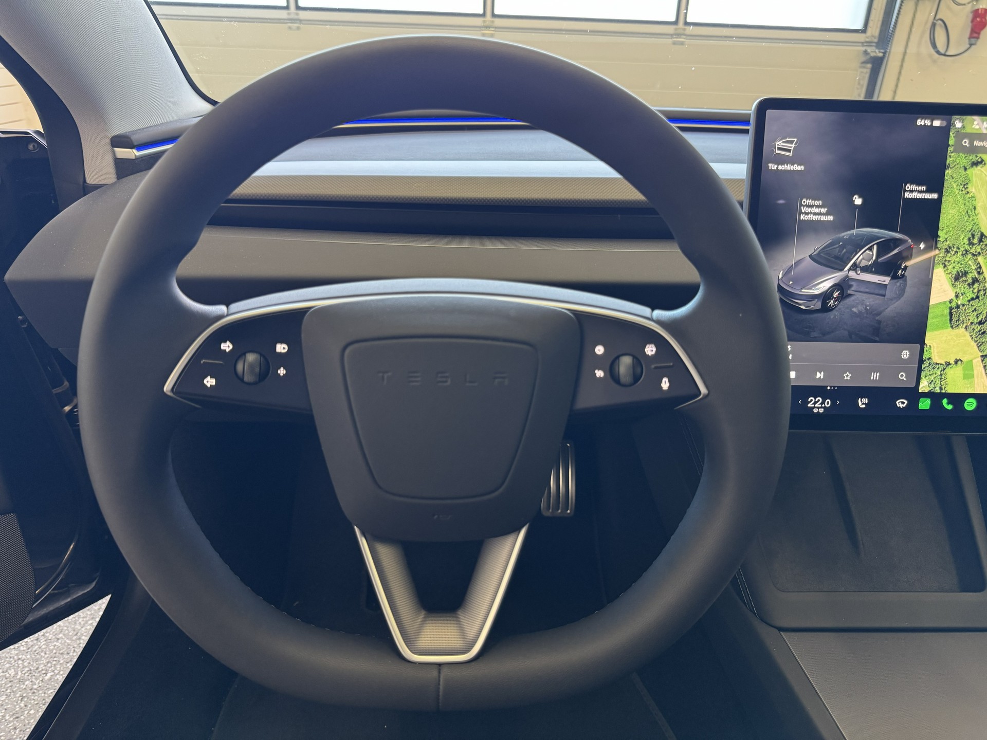 TESLA Model 3 Dual Motor Performance AWD CH Fahrzeug-image-11