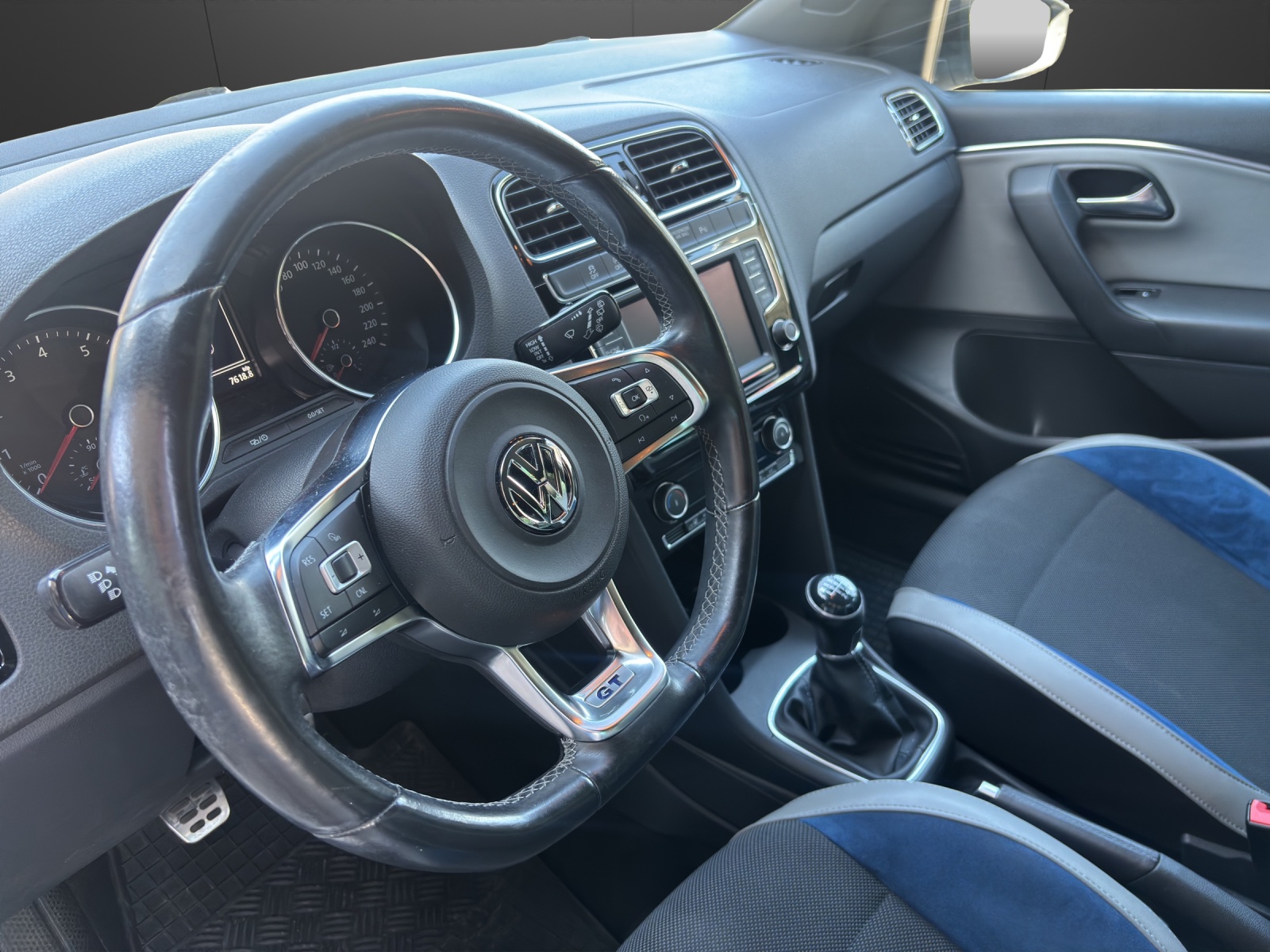 VW Polo 1.4 TSI ACT BlueGT-showroom-element-3
