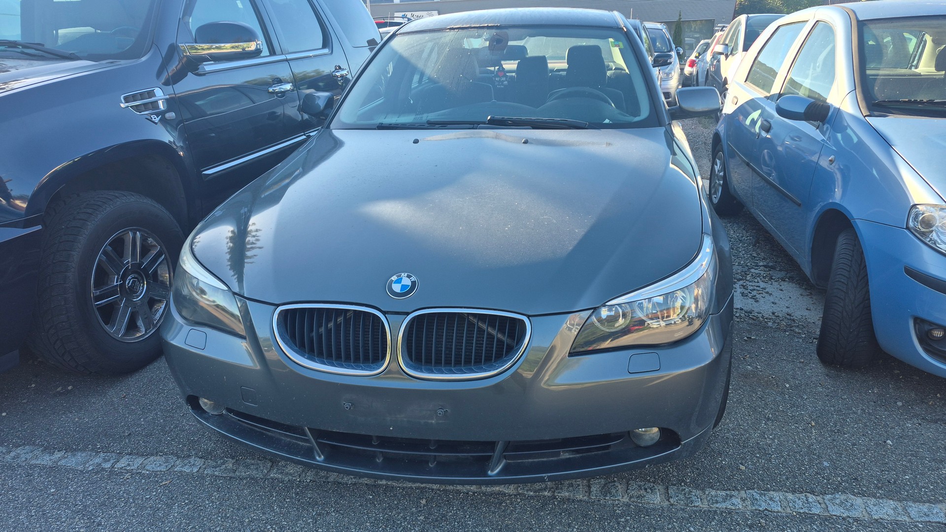 BMW 530xi Touring-image-1