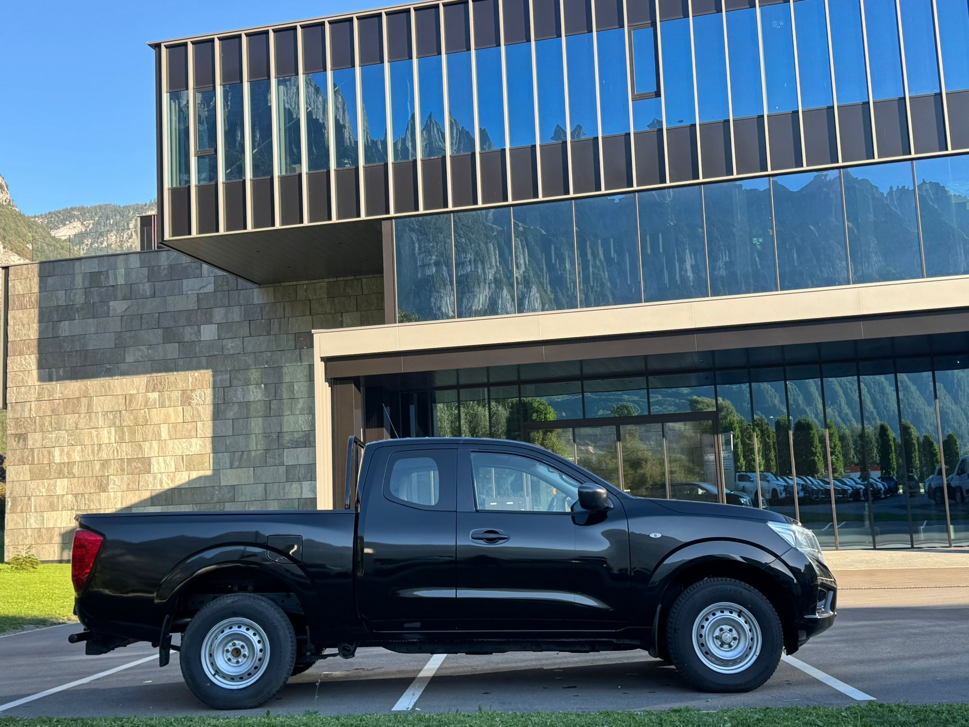 NISSAN Navara King Cab Visia 2.3 dCi 4WD-image-8